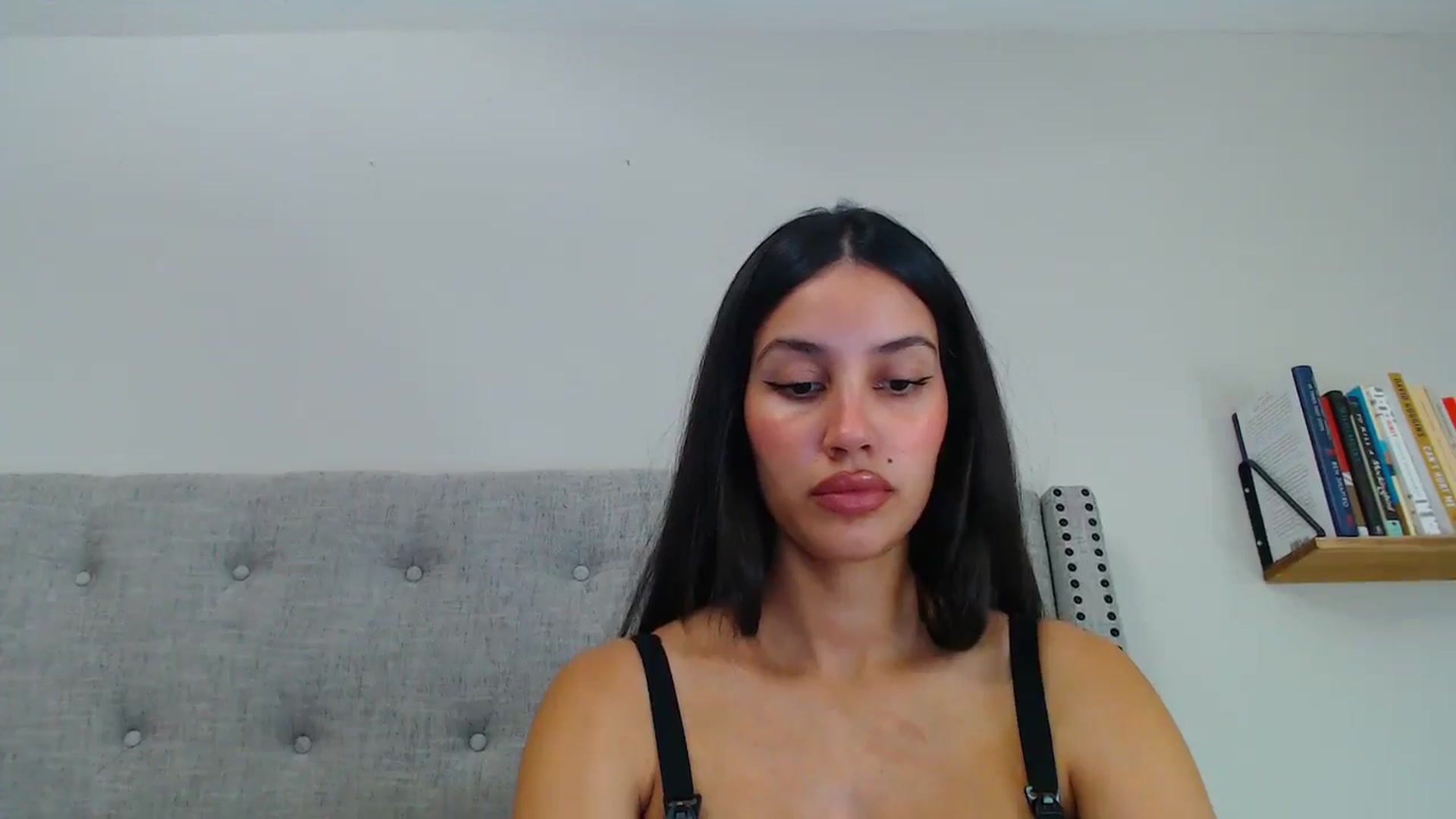Gallery image thumbnail from SofiDiamond_'s myfreecams stream on, 02/13/2025, 19:36 image 7 of 20