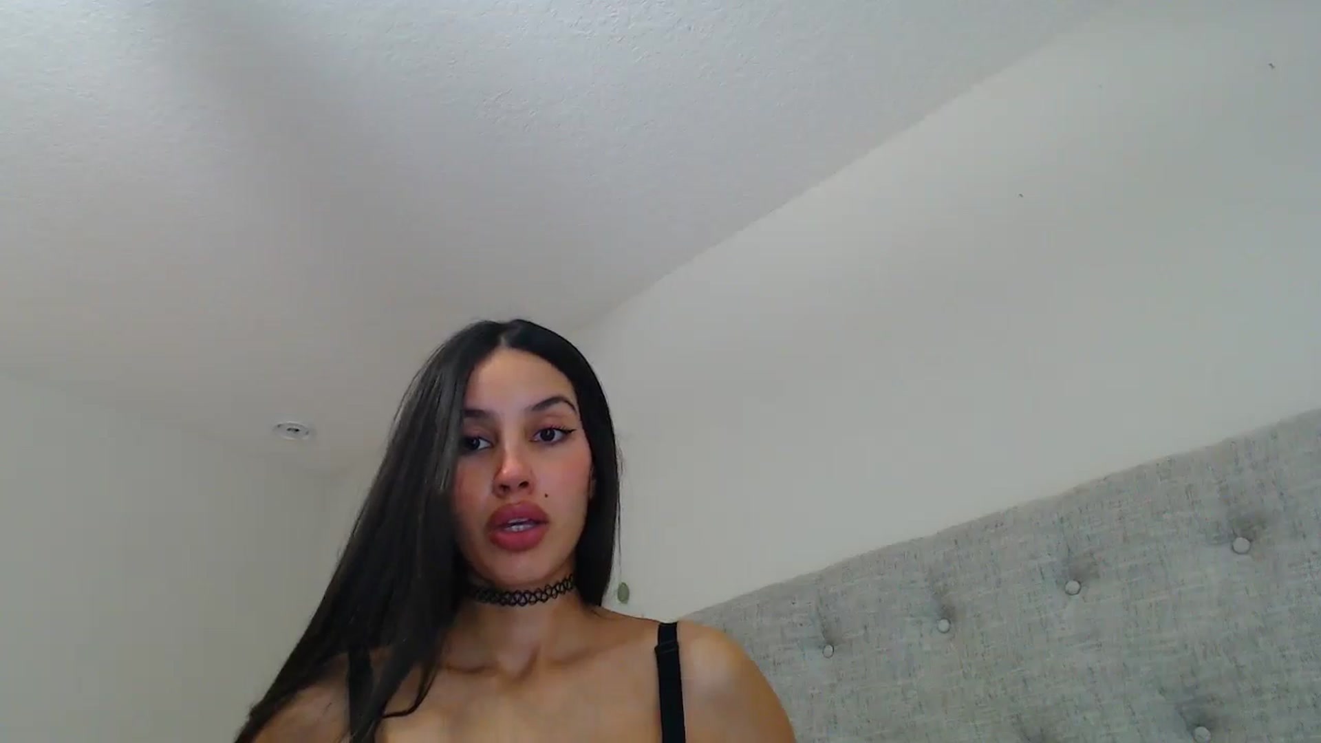 Gallery image thumbnail from SofiDiamond_'s myfreecams stream on, 02/14/2025, 19:39 image 17 of 20