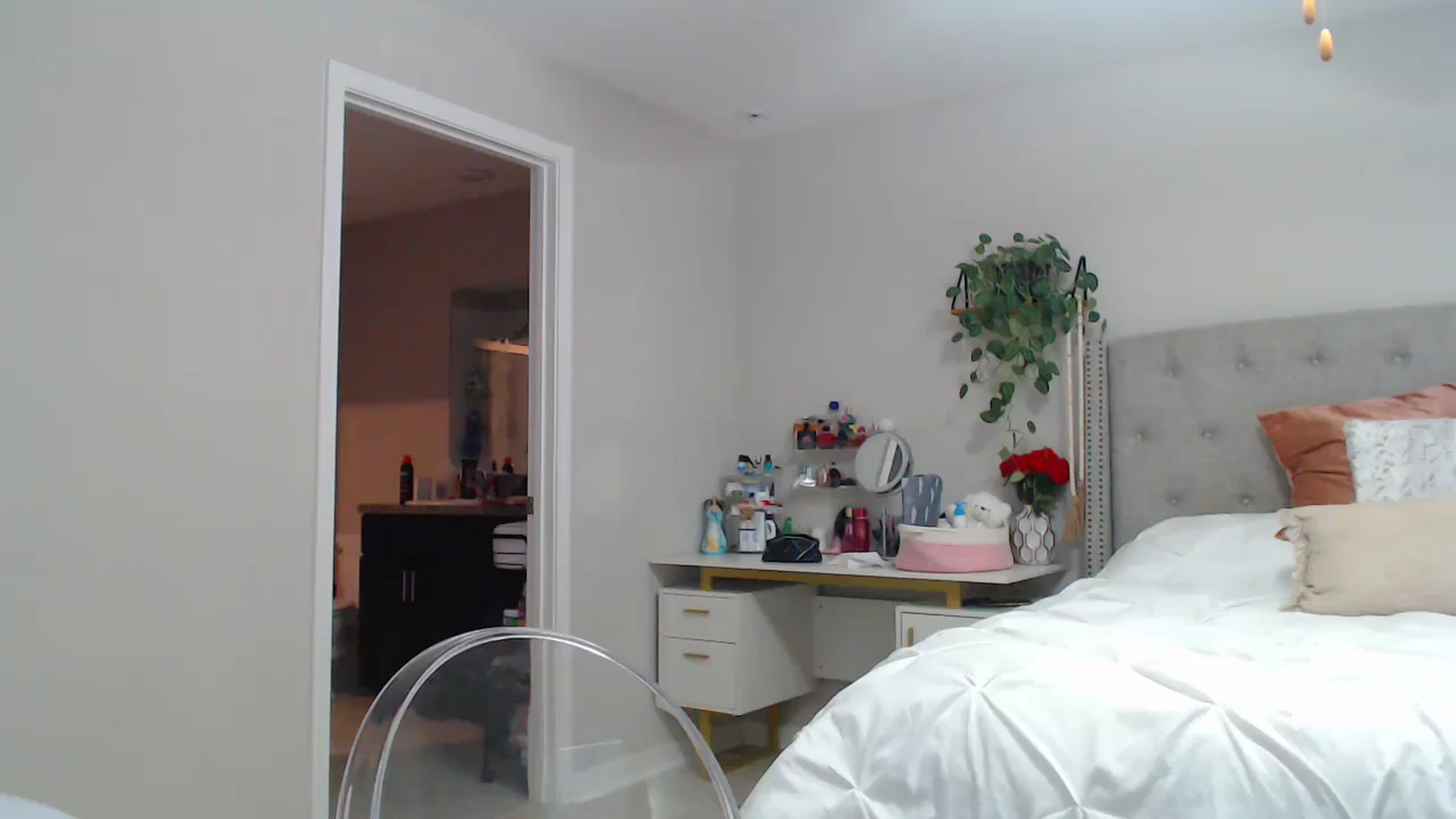 Gallery image thumbnail from SofiDiamond_'s myfreecams stream on, 03/20/2025, 23:06 image 5 of 20
