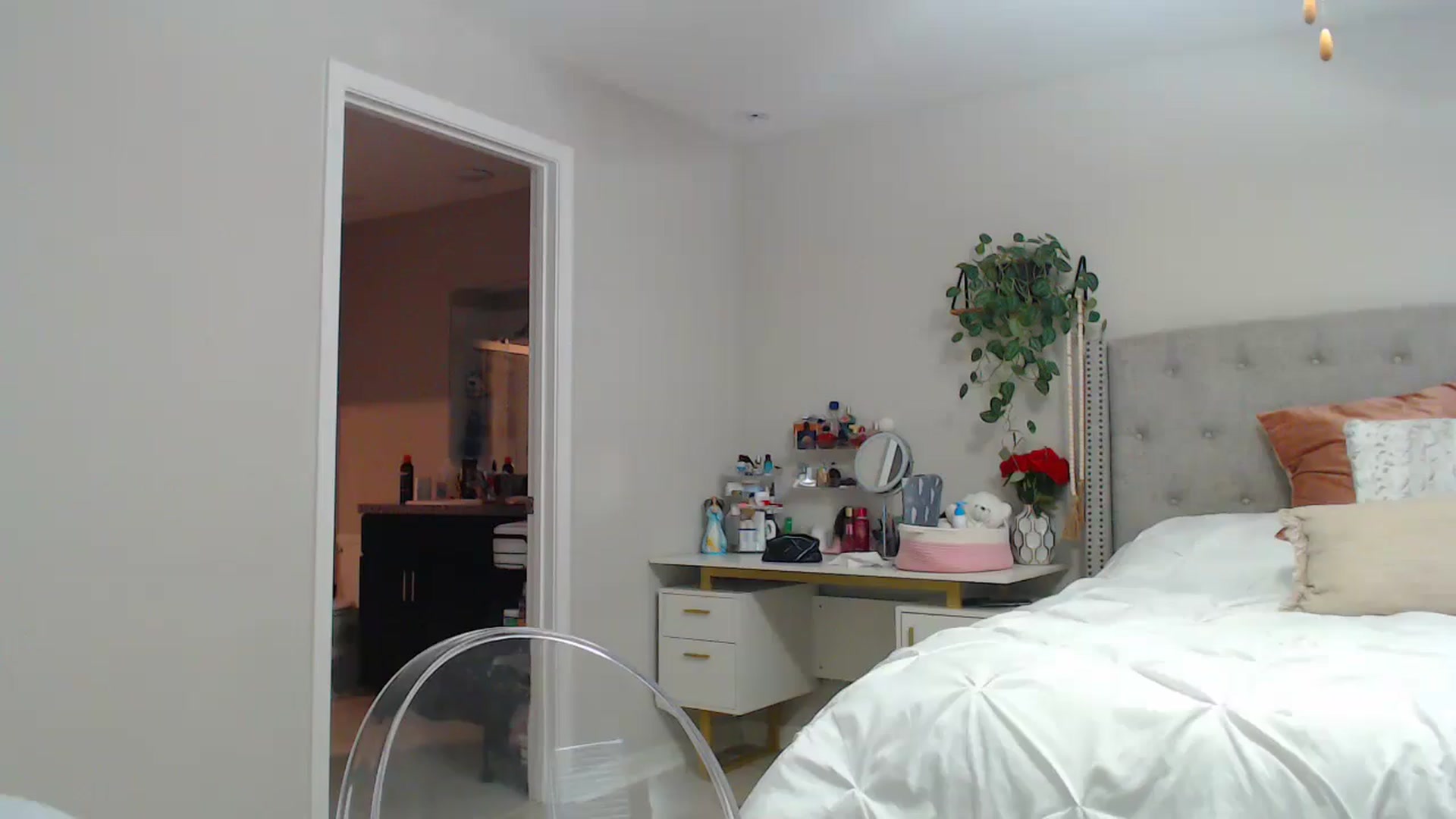 Gallery image thumbnail from SofiDiamond_'s myfreecams stream on, 03/20/2025, 23:06 image 3 of 20