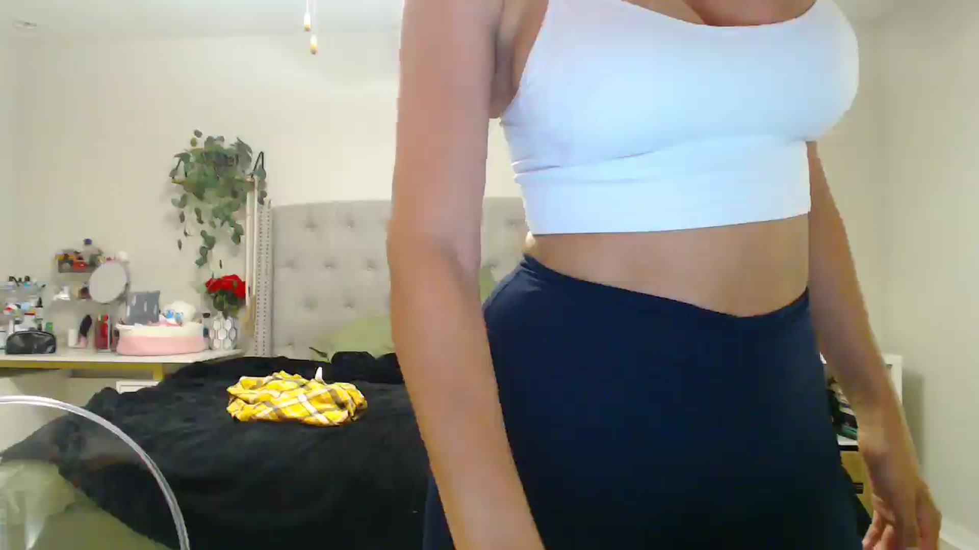 Gallery image thumbnail from SofiDiamond_'s myfreecams stream on, 03/29/2025, 23:33 image 12 of 20