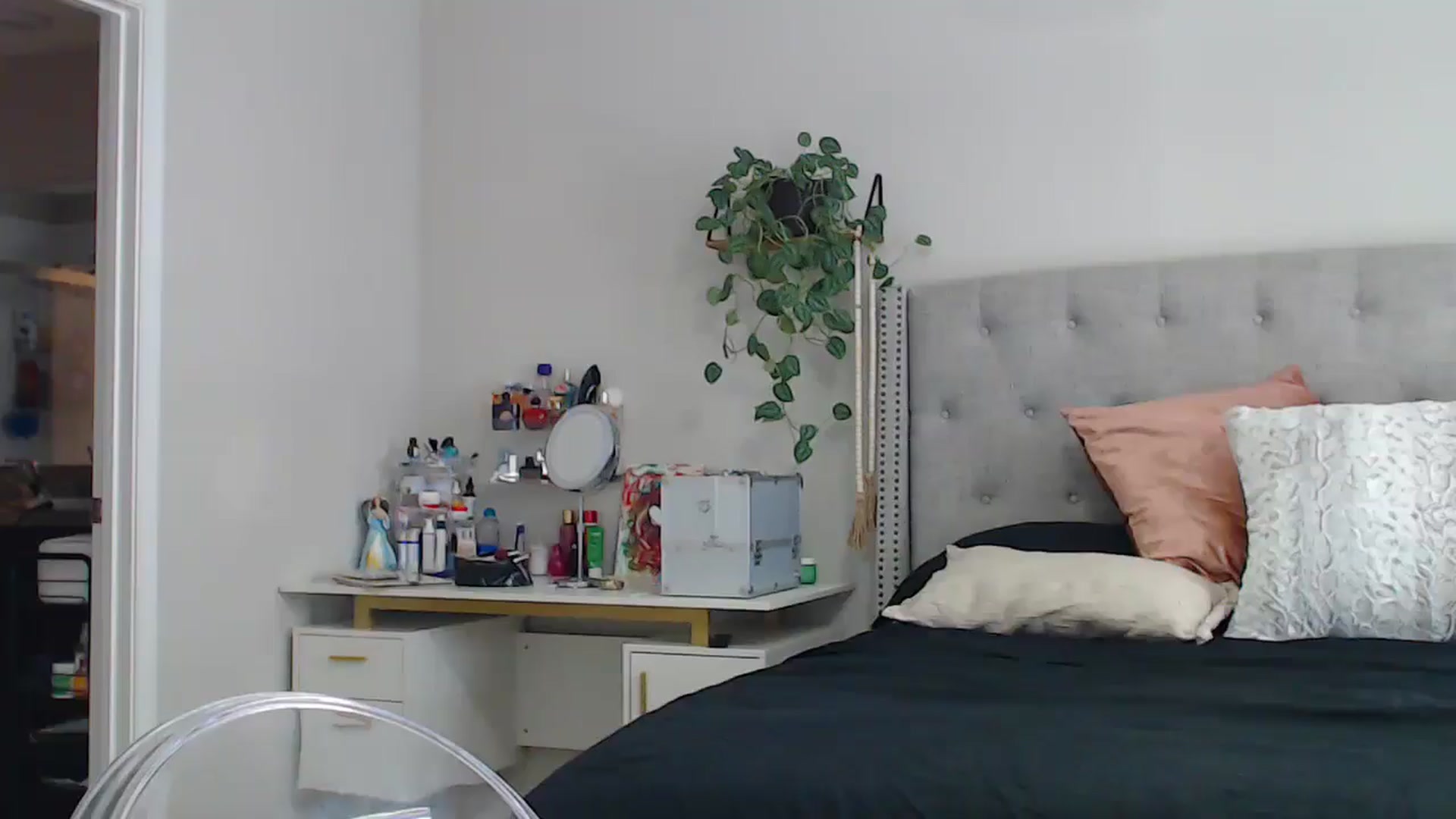 Gallery image thumbnail from SofiDiamond_'s myfreecams stream on, 04/12/2025, 21:29 image 1 of 20