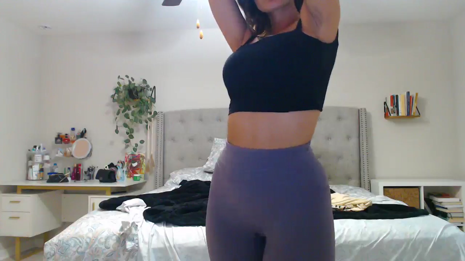 Gallery image thumbnail from SofiDiamond_'s myfreecams stream on, 05/15/2025, 24:00 image 20 of 20