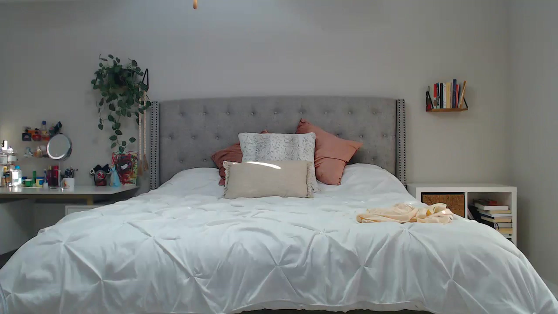 Gallery image thumbnail from SofiDiamond_'s myfreecams stream on, 05/16/2025, 23:41 image 10 of 20