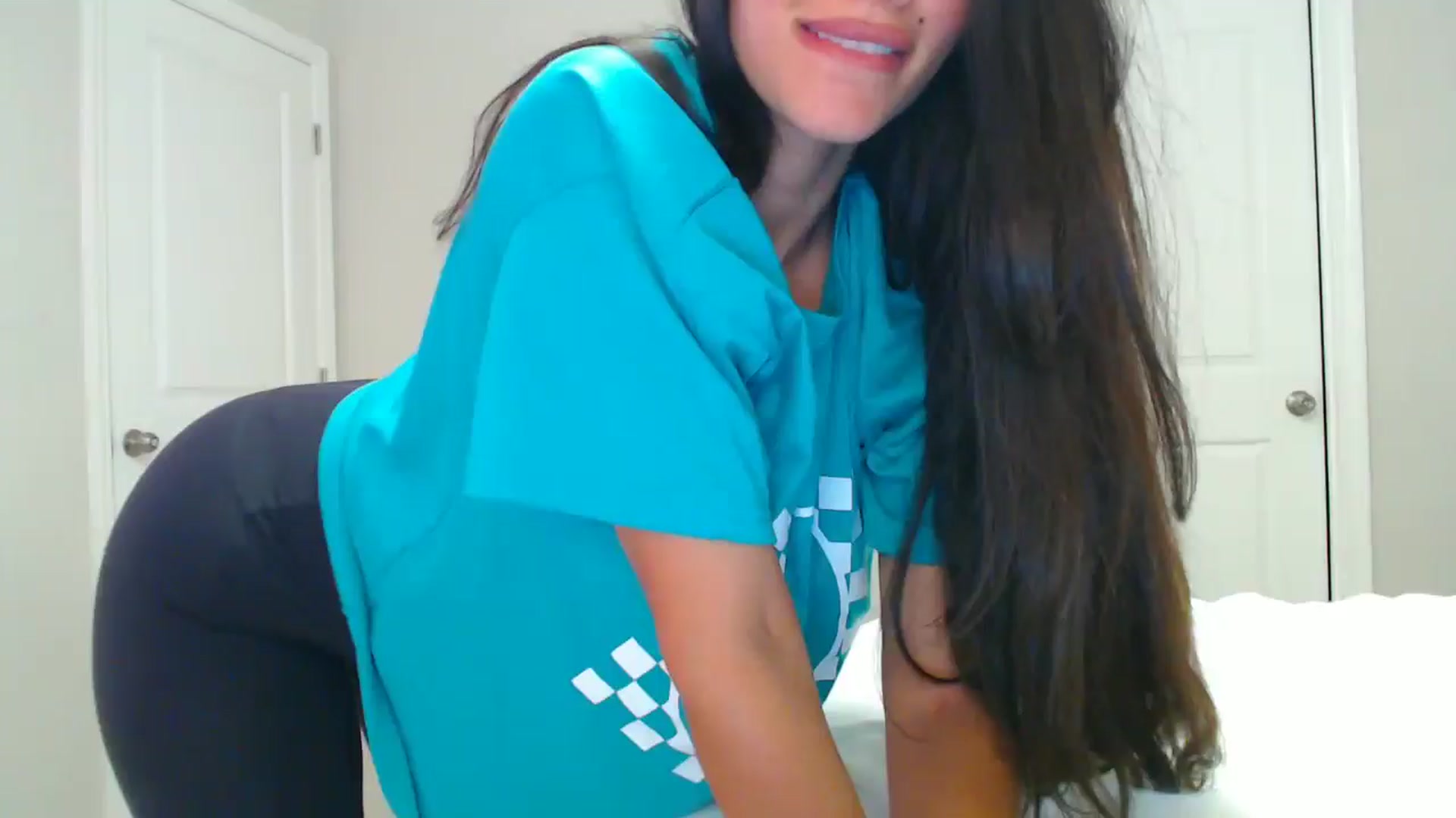Gallery image thumbnail from SofiDiamond_'s myfreecams stream on, 05/31/2025, 23:53 image 1 of 20