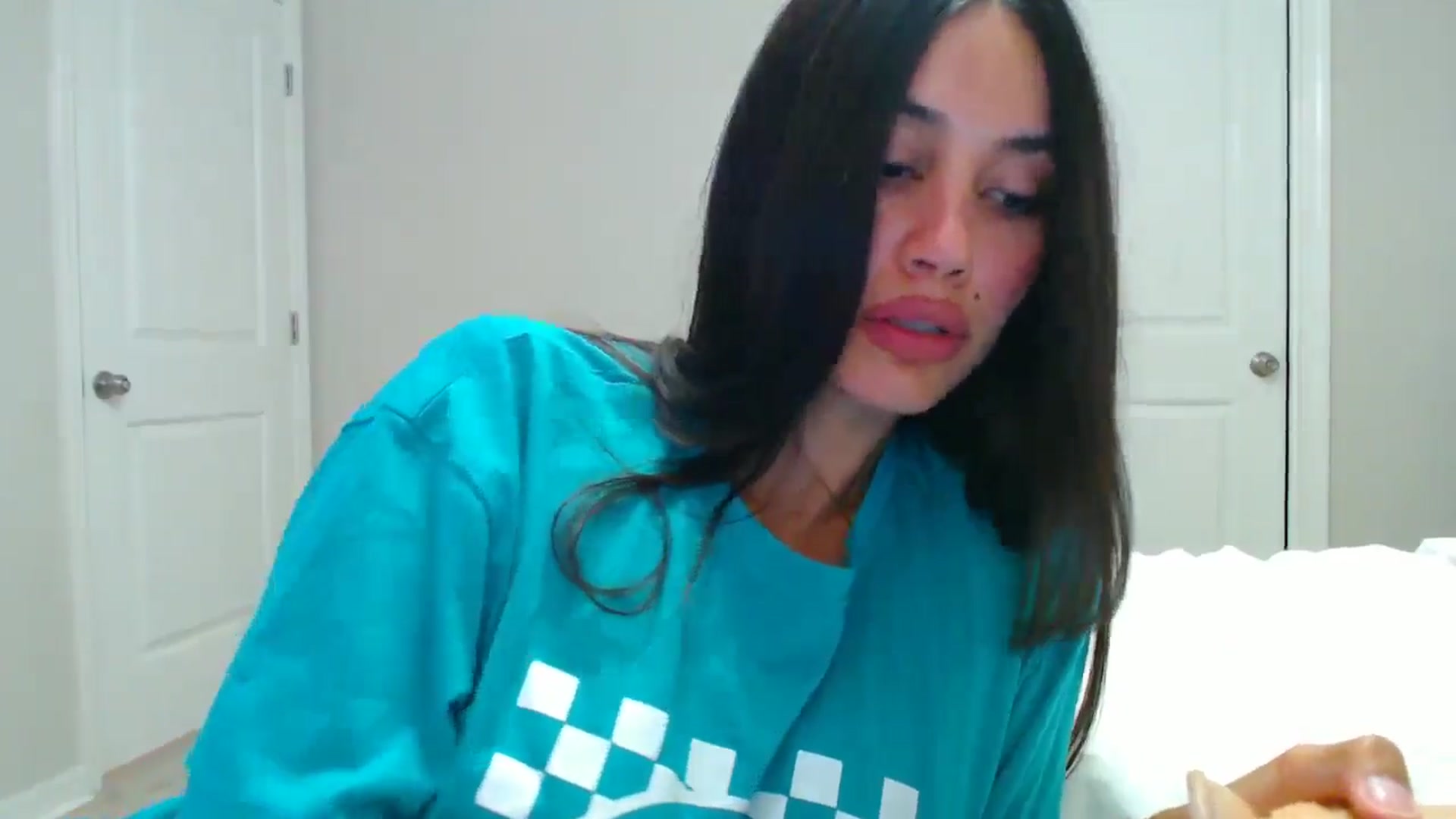 Gallery image thumbnail from SofiDiamond_'s myfreecams stream on, 05/31/2025, 23:53 image 20 of 20