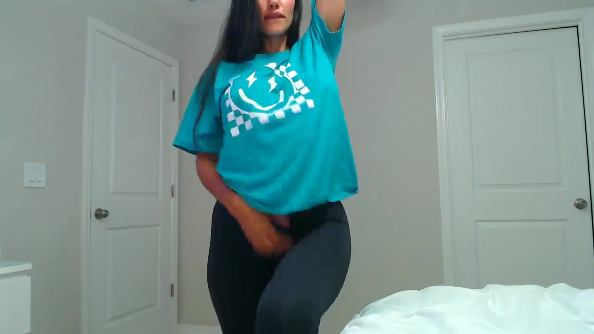 Gallery image thumbnail from SofiDiamond_'s myfreecams stream on, 05/31/2025, 23:53 image 9 of 20