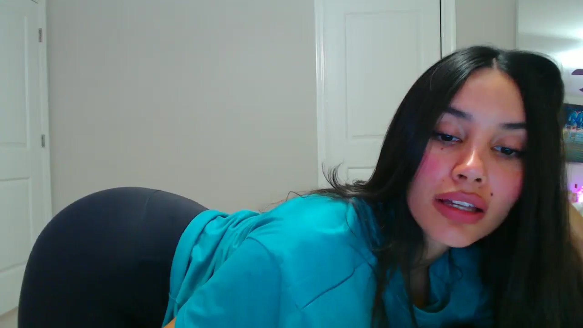 Gallery image thumbnail from SofiDiamond_'s myfreecams stream on, 05/31/2025, 23:53 image 19 of 20