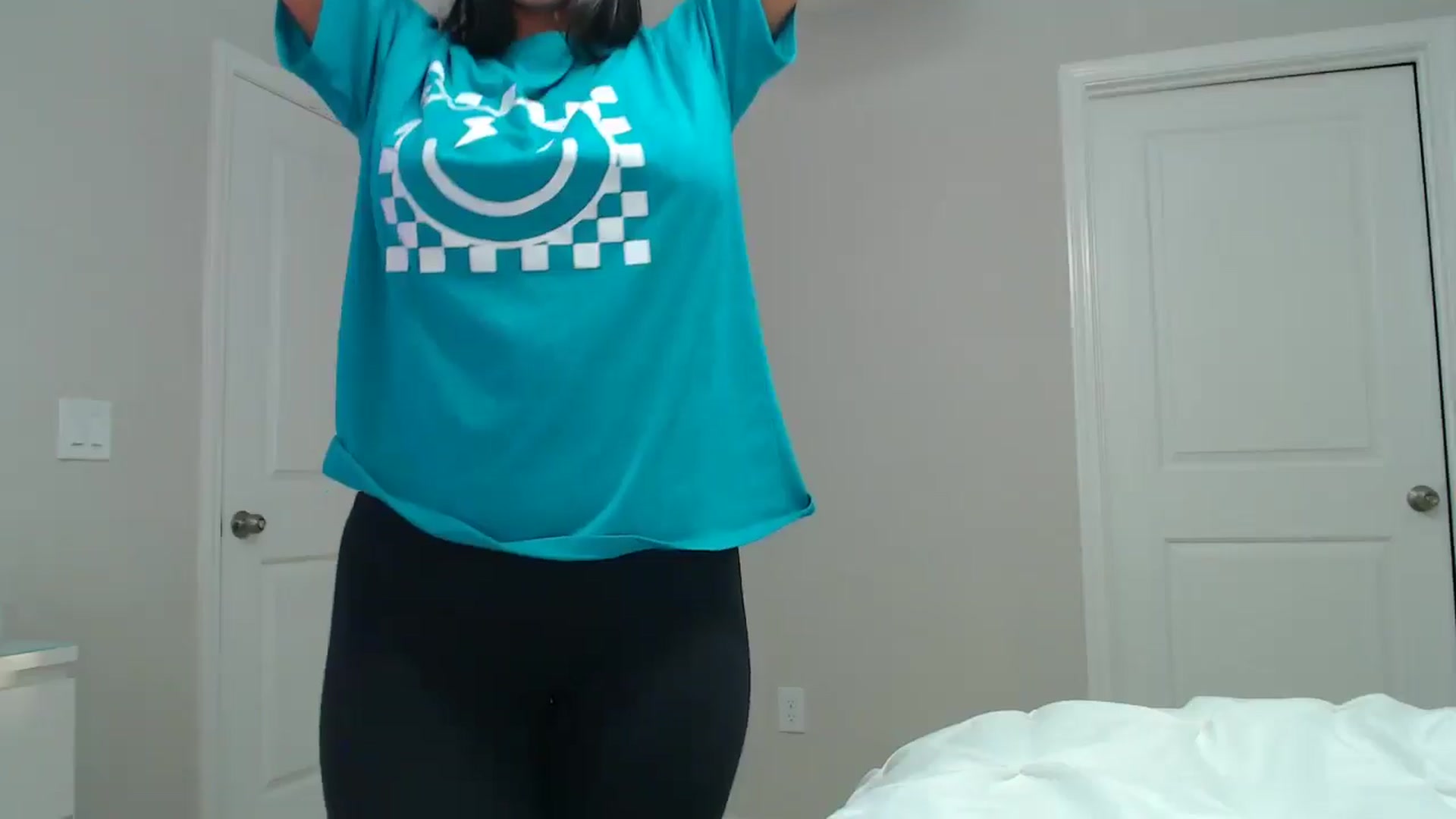 Gallery image thumbnail from SofiDiamond_'s myfreecams stream on, 05/31/2025, 23:53 image 7 of 20