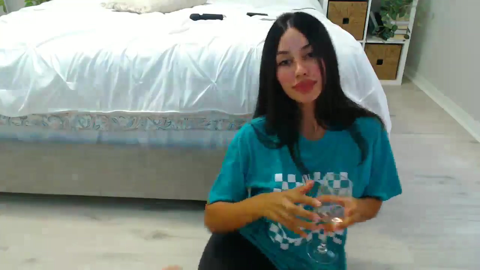 Gallery image thumbnail from SofiDiamond_'s myfreecams stream on, 06/01/2025, 24:07 image 4 of 20