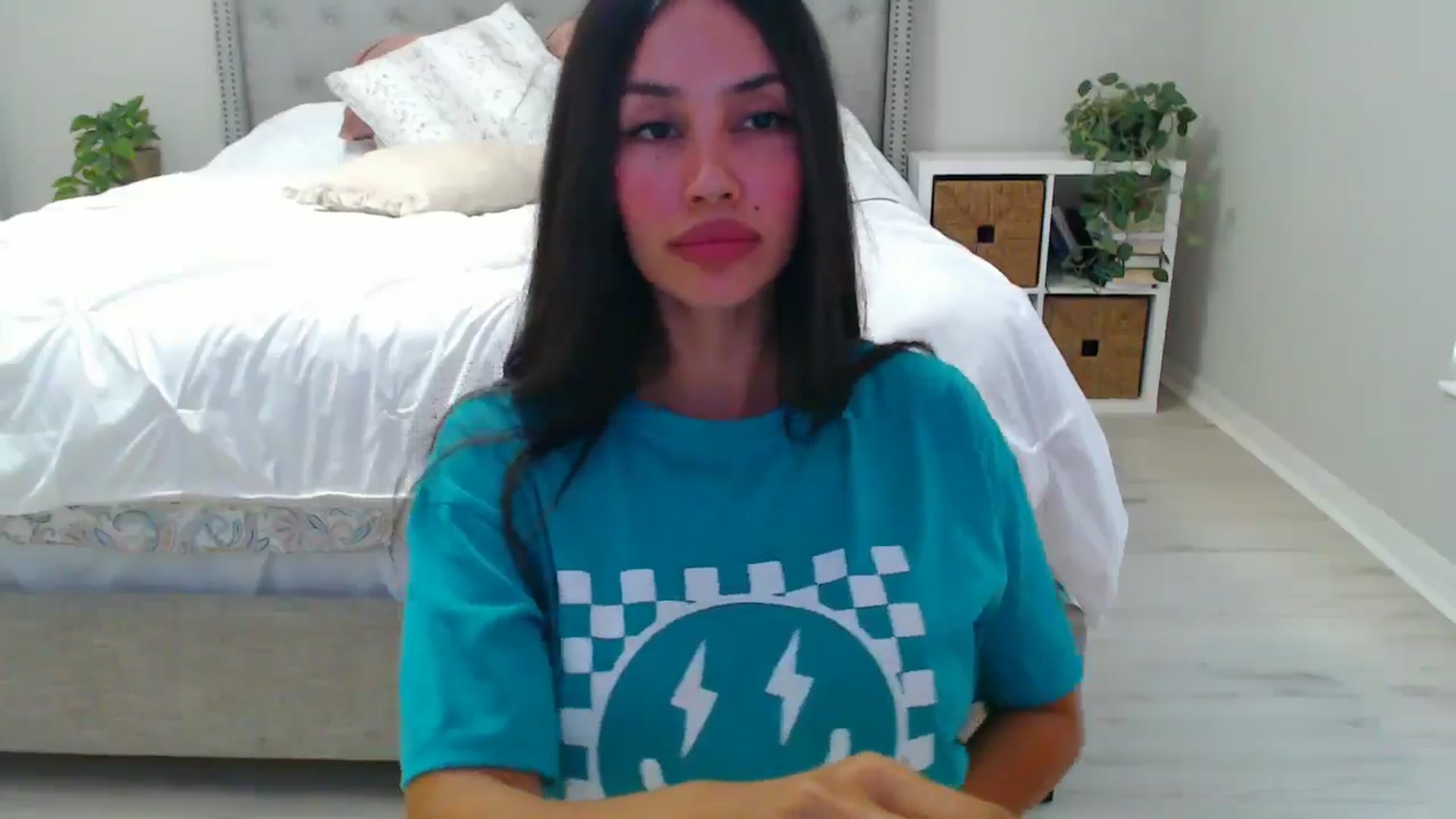Gallery image thumbnail from SofiDiamond_'s myfreecams stream on, 06/01/2025, 24:07 image 12 of 20