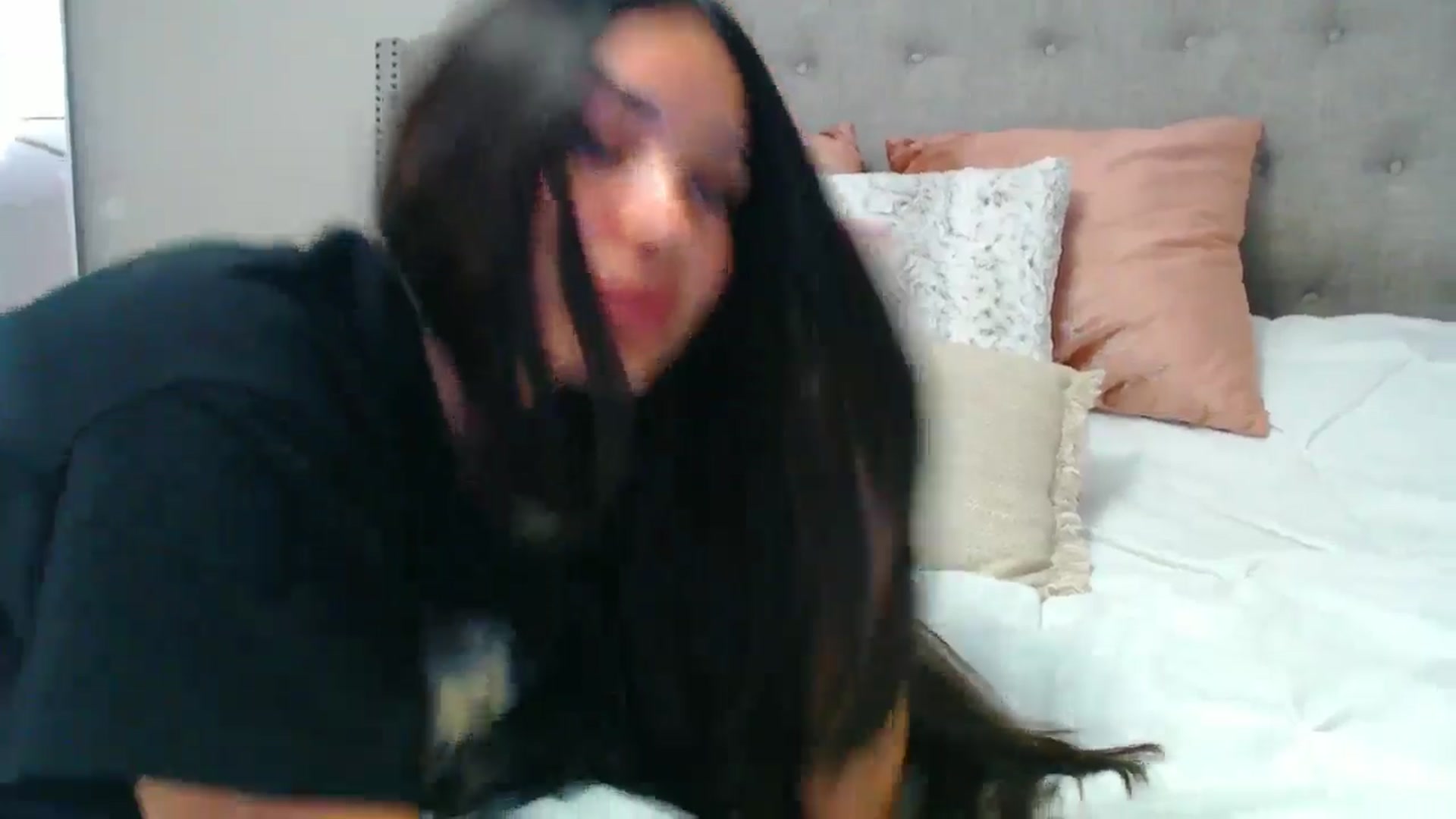 Gallery image thumbnail from SofiDiamond_'s myfreecams stream on, 06/05/2025, 24:42 image 6 of 20