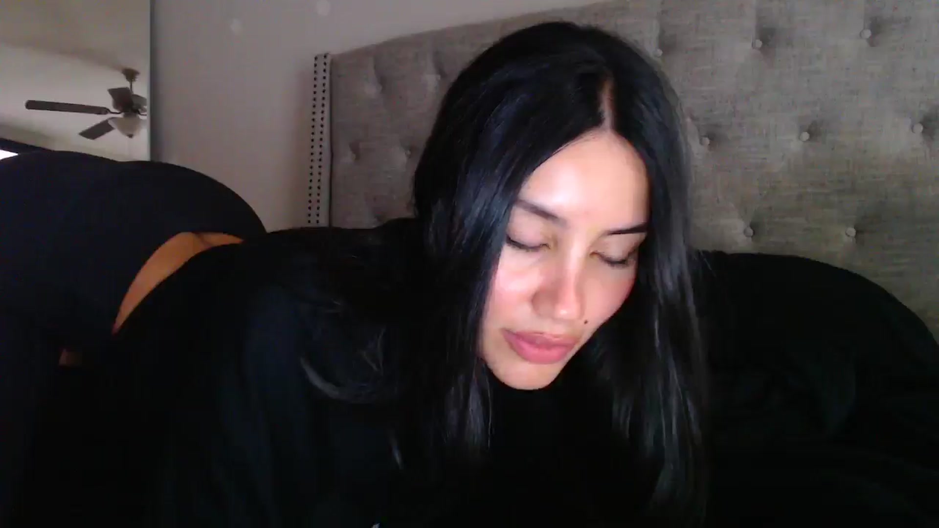 Gallery image thumbnail from SofiDiamond_'s myfreecams stream on, 06/07/2025, 18:33 image 16 of 20