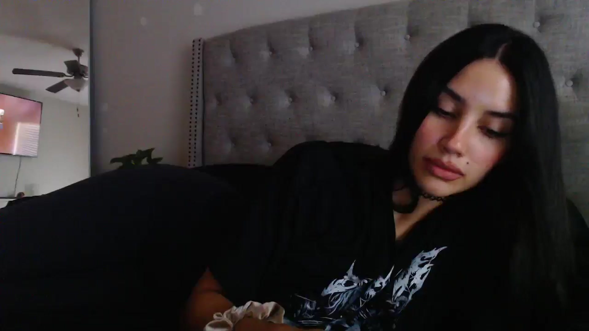 Gallery image thumbnail from SofiDiamond_'s myfreecams stream on, 06/07/2025, 18:33 image 9 of 20