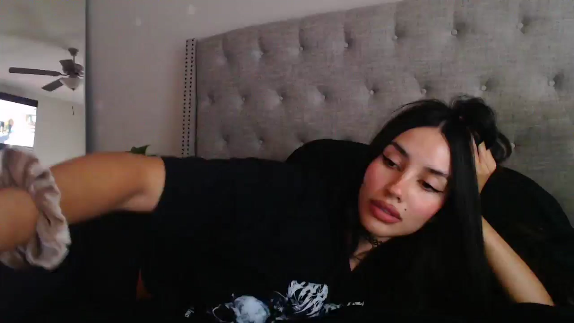 Gallery image thumbnail from SofiDiamond_'s myfreecams stream on, 06/07/2025, 18:33 image 19 of 20