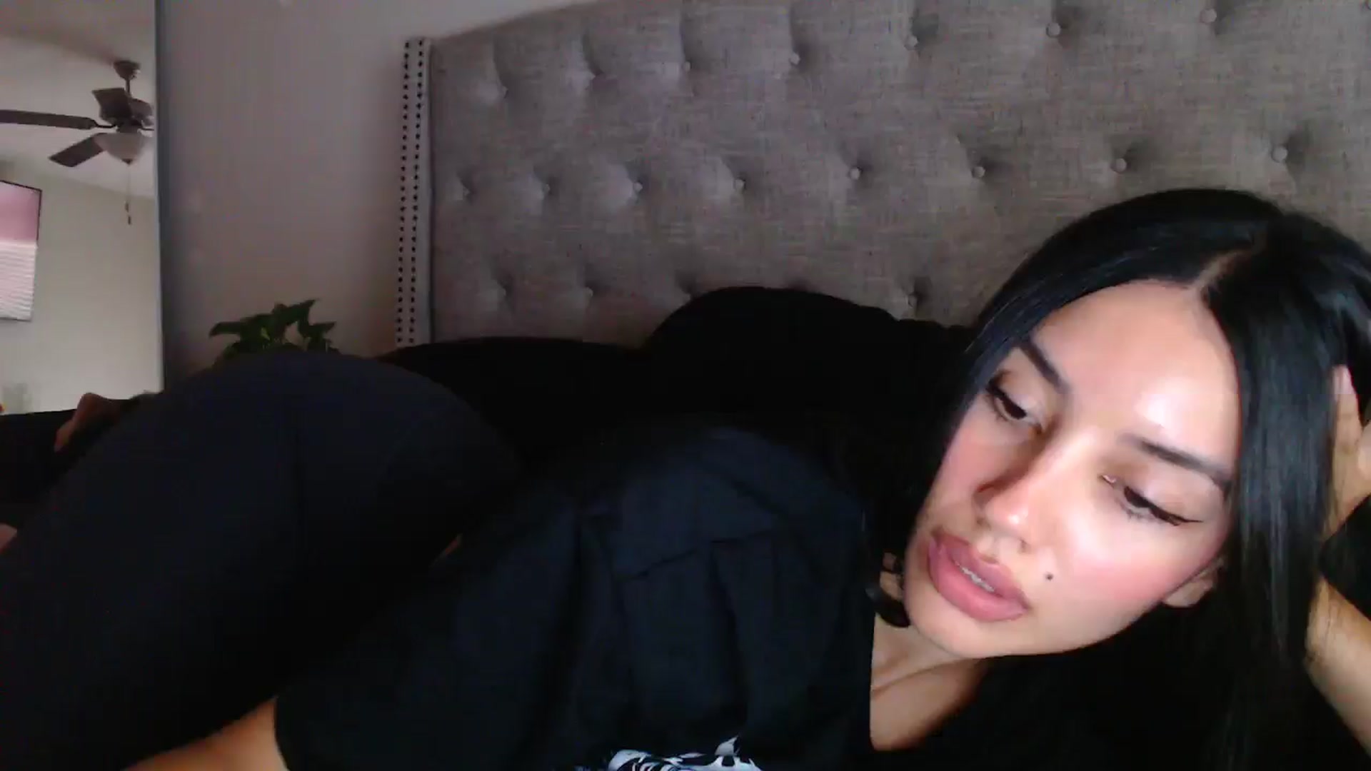 Gallery image thumbnail from SofiDiamond_'s myfreecams stream on, 06/07/2025, 18:33 image 3 of 20