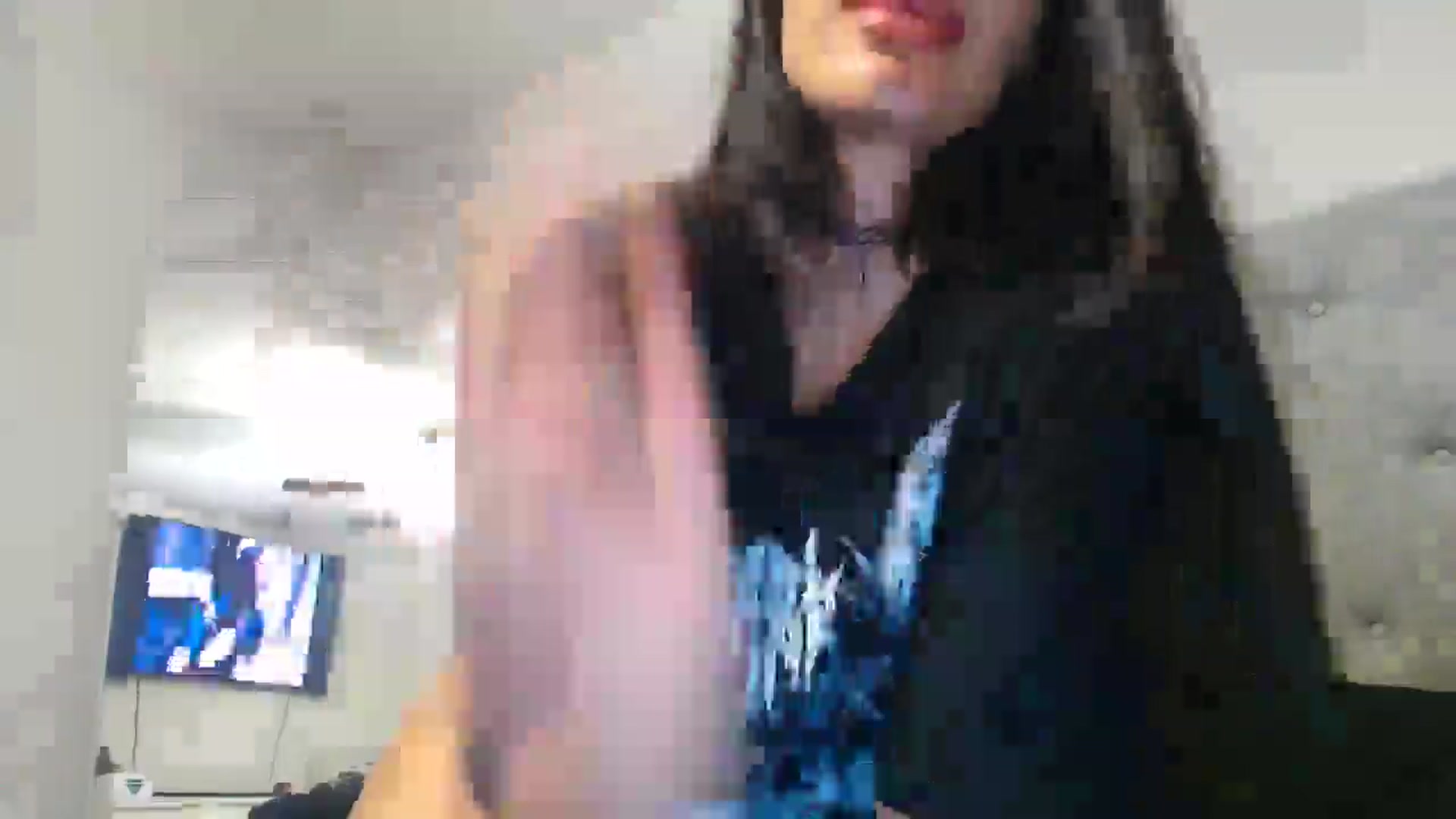 Gallery image thumbnail from SofiDiamond_'s myfreecams stream on, 06/08/2025, 24:24 image 19 of 20
