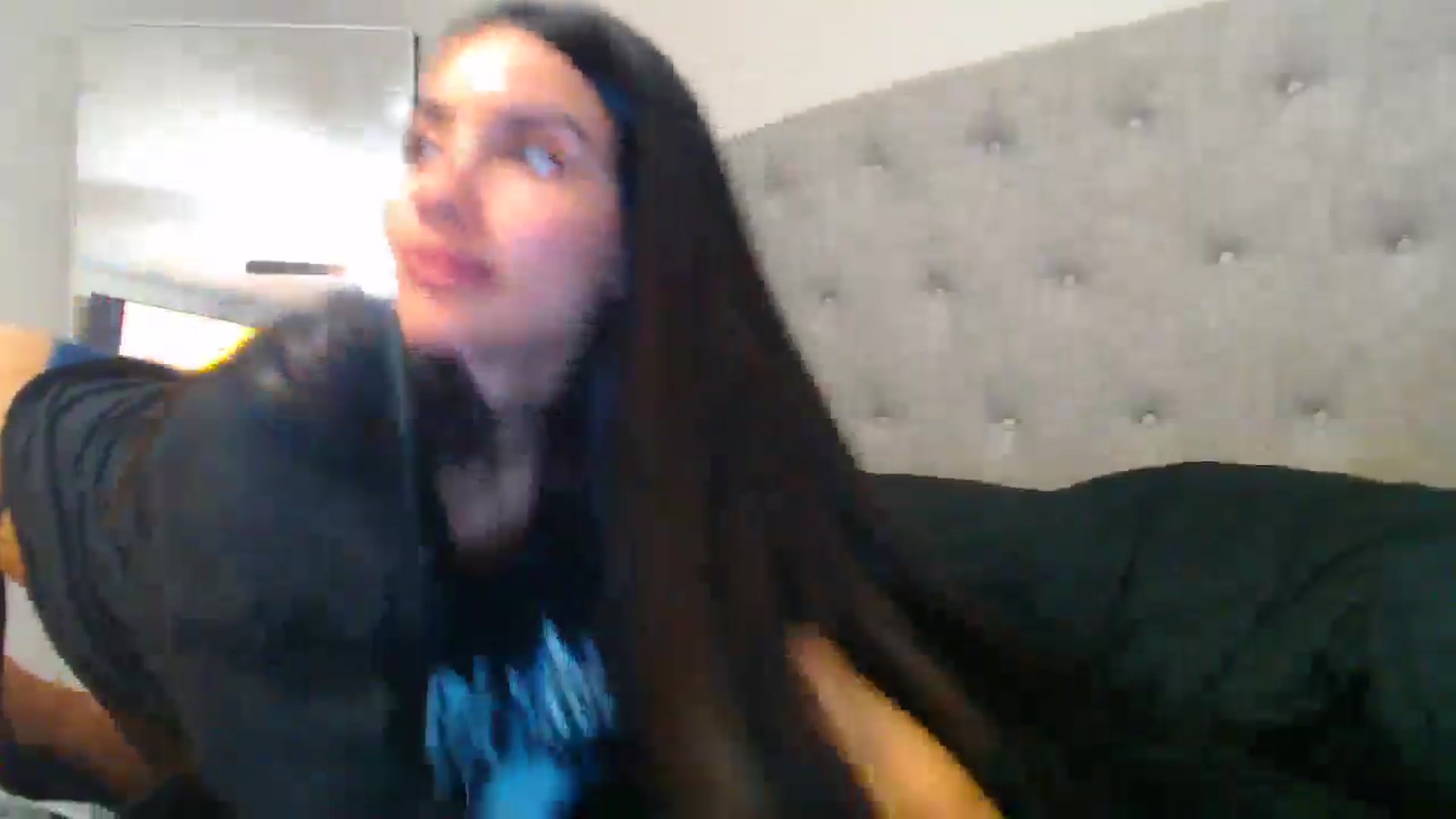 Gallery image thumbnail from SofiDiamond_'s myfreecams stream on, 06/08/2025, 24:24 image 12 of 20