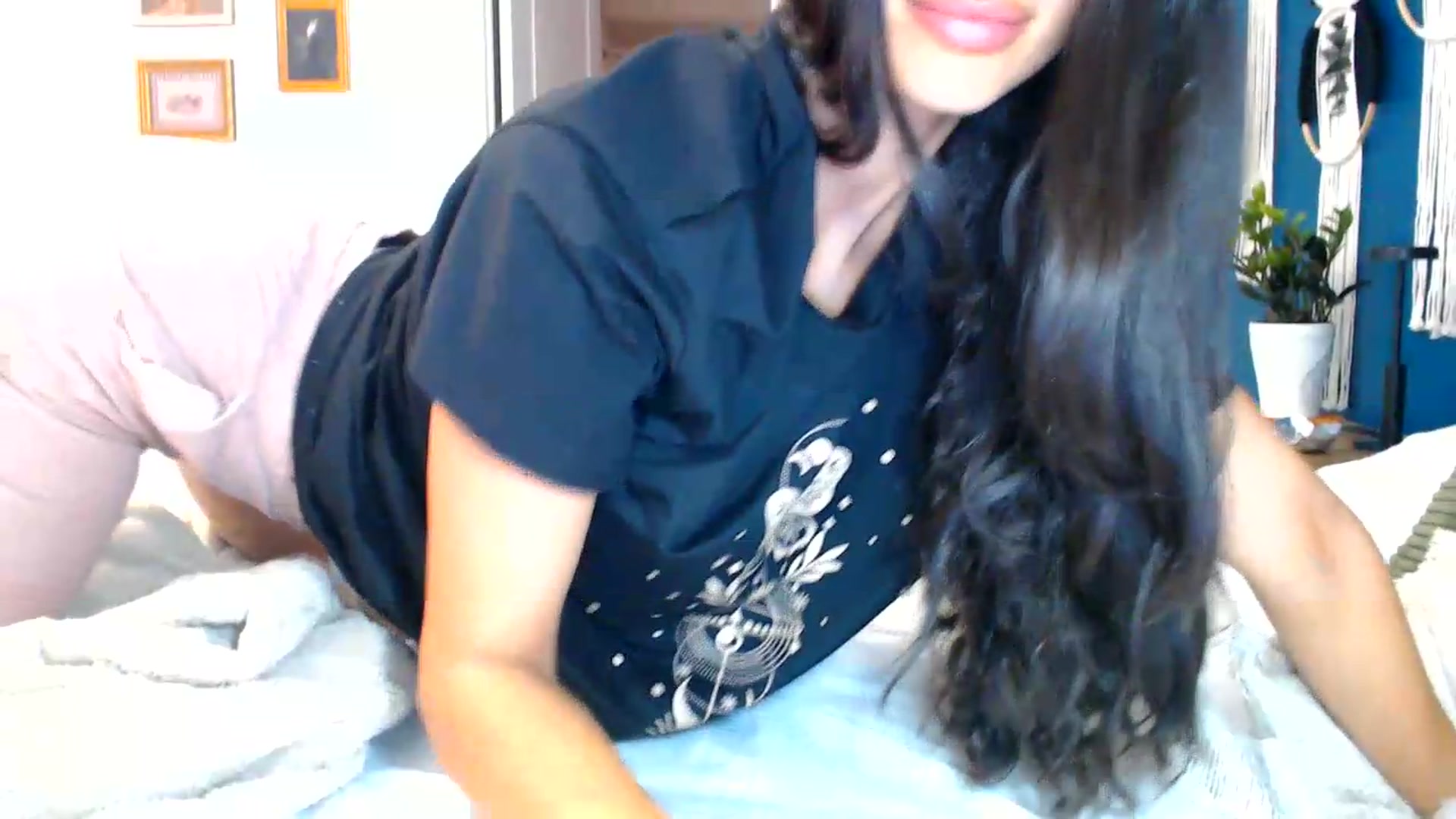 Gallery image thumbnail from SofiDiamond_'s myfreecams stream on, 07/01/2026, 19:32 image 3 of 20