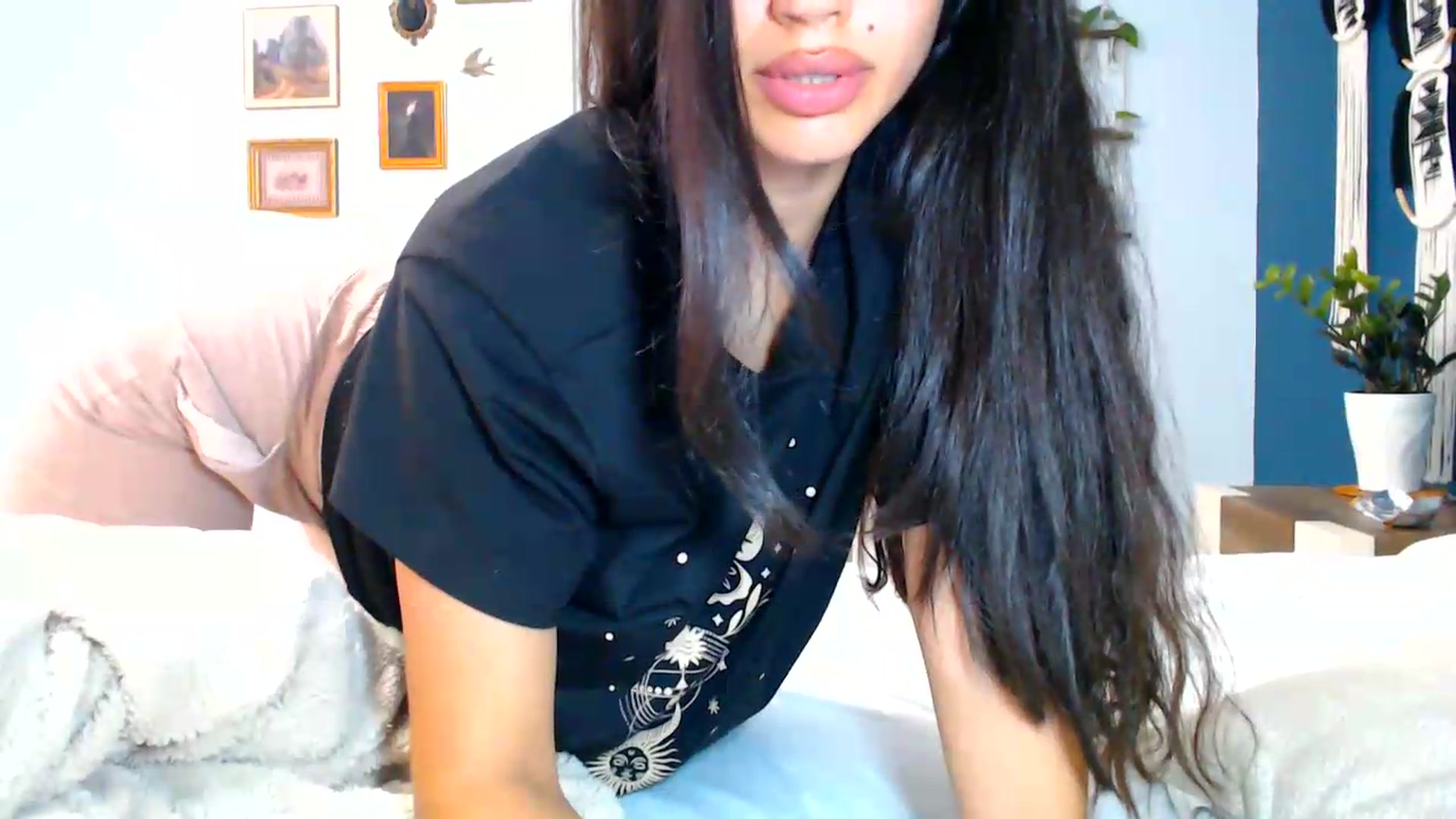 Gallery image thumbnail from SofiDiamond_'s myfreecams stream on, 07/01/2026, 19:32 image 5 of 20