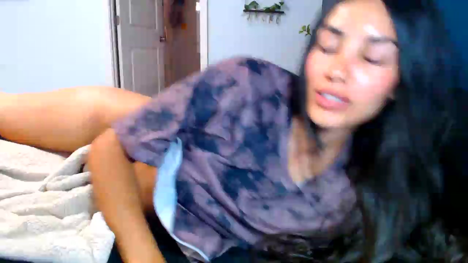 Gallery image thumbnail from SofiDiamond_'s myfreecams stream on, 07/16/2026, 23:17 image 1 of 20