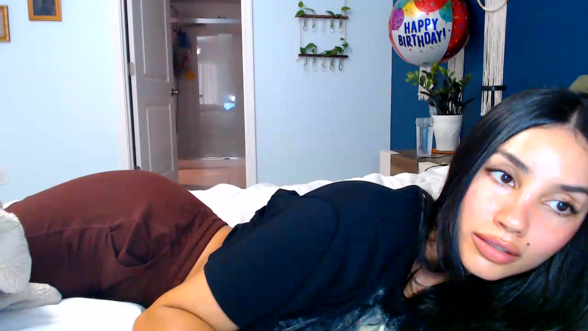 Gallery image thumbnail from SofiDiamond_'s myfreecams stream on, 07/20/2026, 18:37 image 14 of 20
