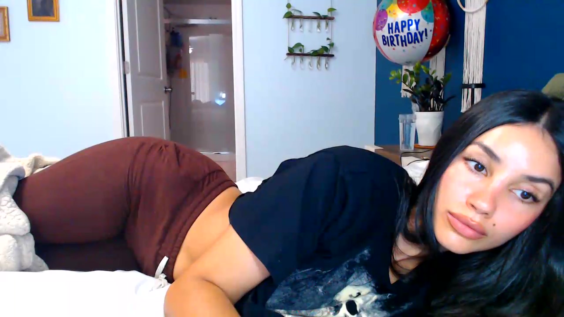 Gallery image thumbnail from SofiDiamond_'s myfreecams stream on, 07/20/2026, 18:37 image 7 of 20