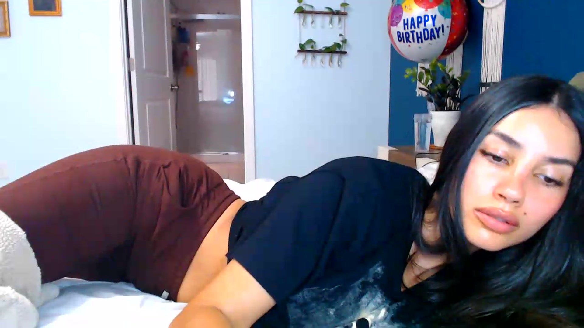 Gallery image thumbnail from SofiDiamond_'s myfreecams stream on, 07/20/2026, 18:37 image 17 of 20
