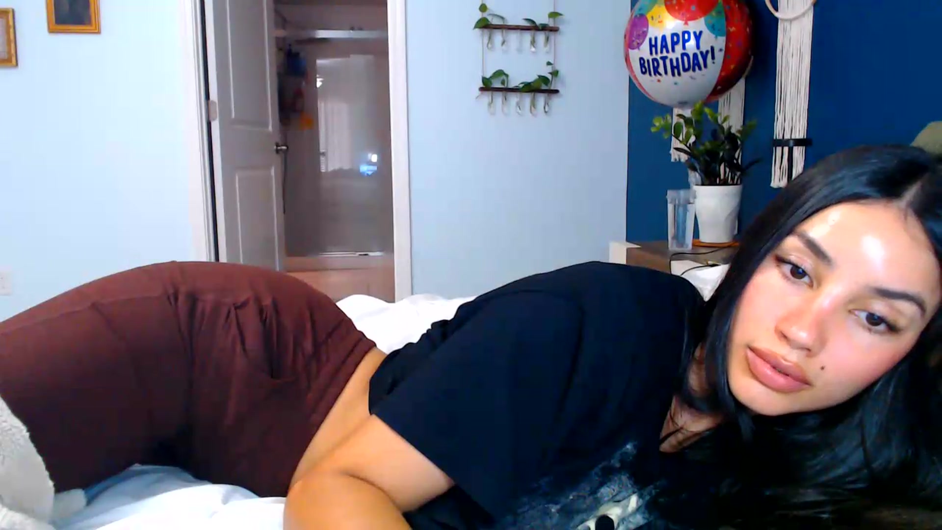Gallery image thumbnail from SofiDiamond_'s myfreecams stream on, 07/20/2026, 18:37 image 18 of 20