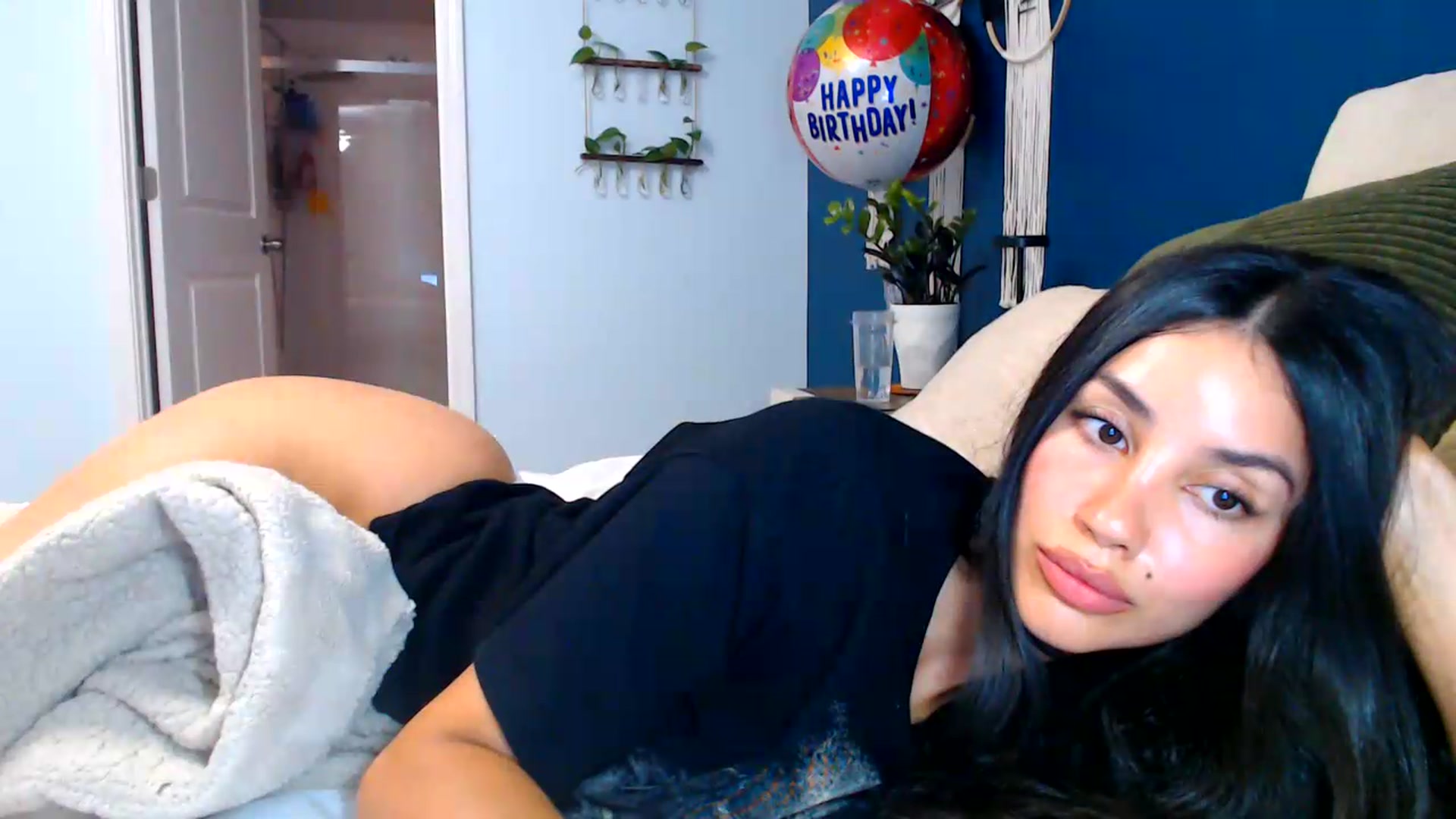 Gallery image thumbnail from SofiDiamond_'s myfreecams stream on, 07/21/2026, 24:19 image 13 of 20