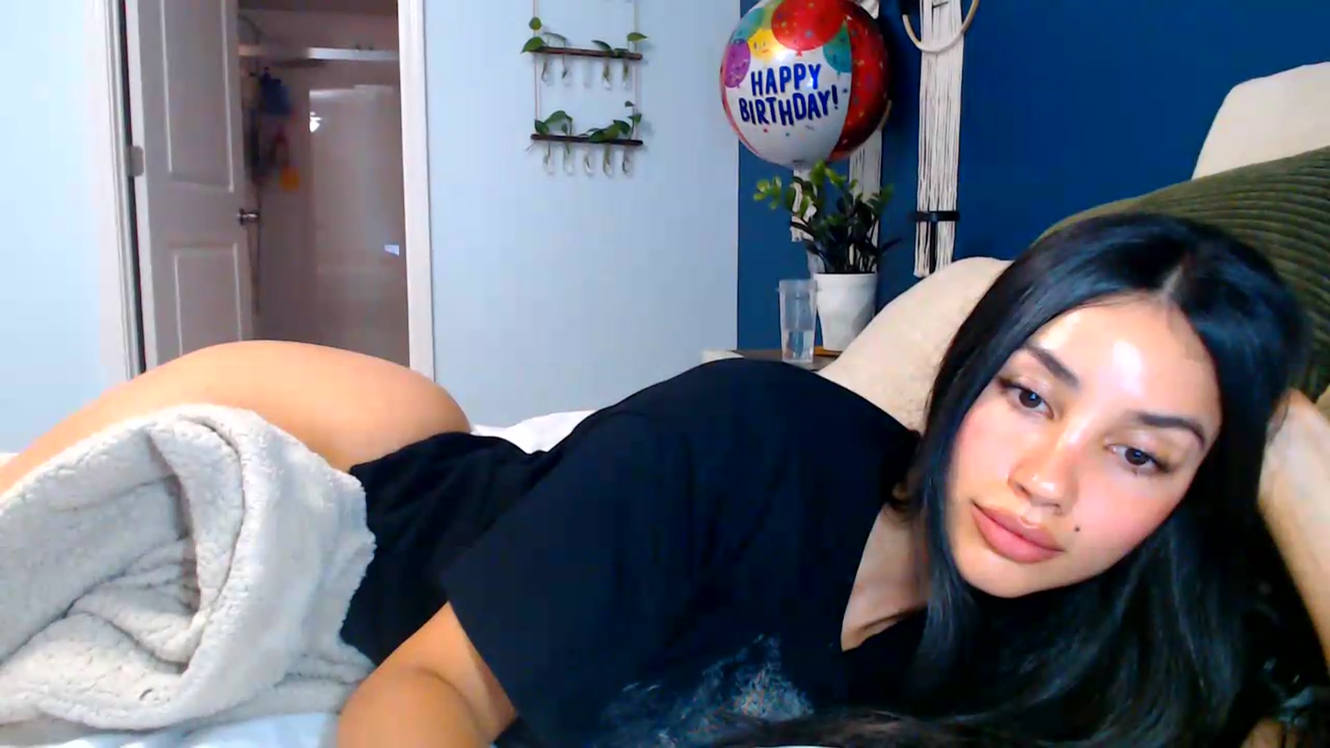 Gallery image thumbnail from SofiDiamond_'s myfreecams stream on, 07/21/2026, 24:19 image 15 of 20
