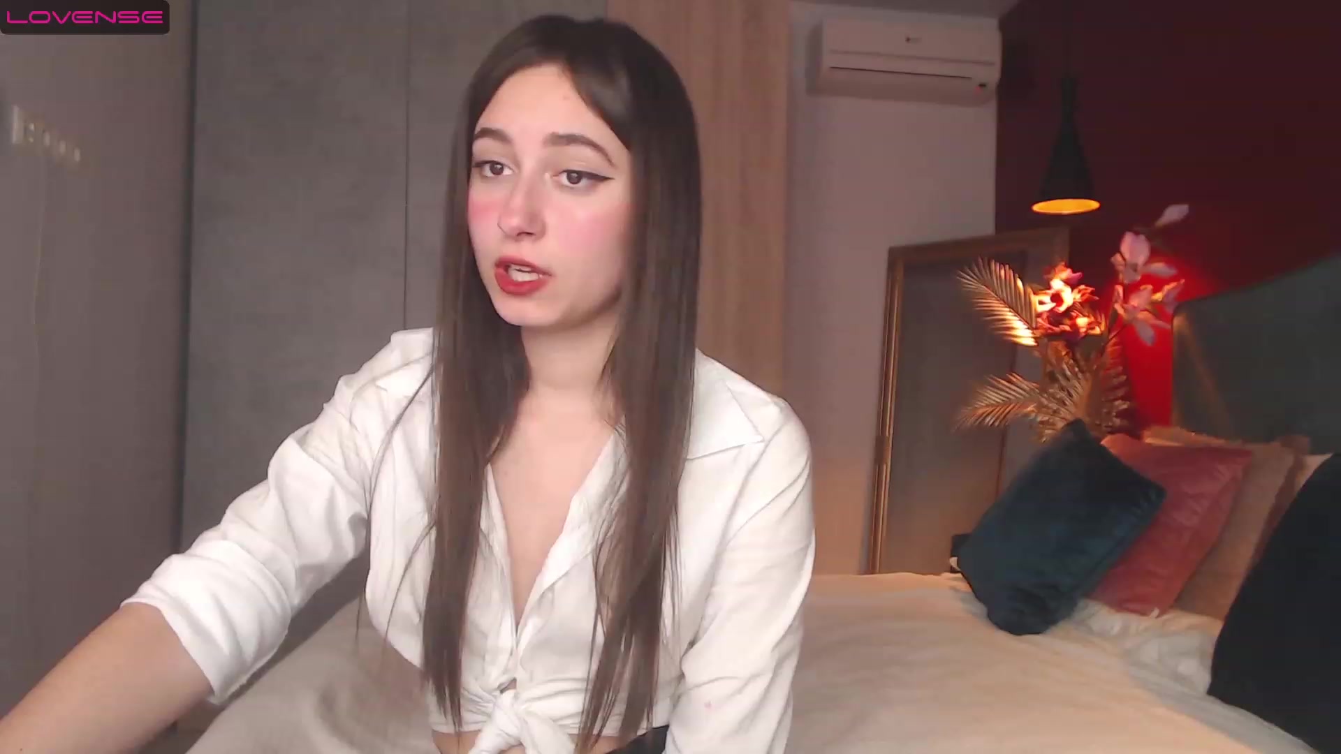 Gallery image thumbnail from SofiGrace's myfreecams stream on, 11/19/2022, 20:56 image 4 of 20