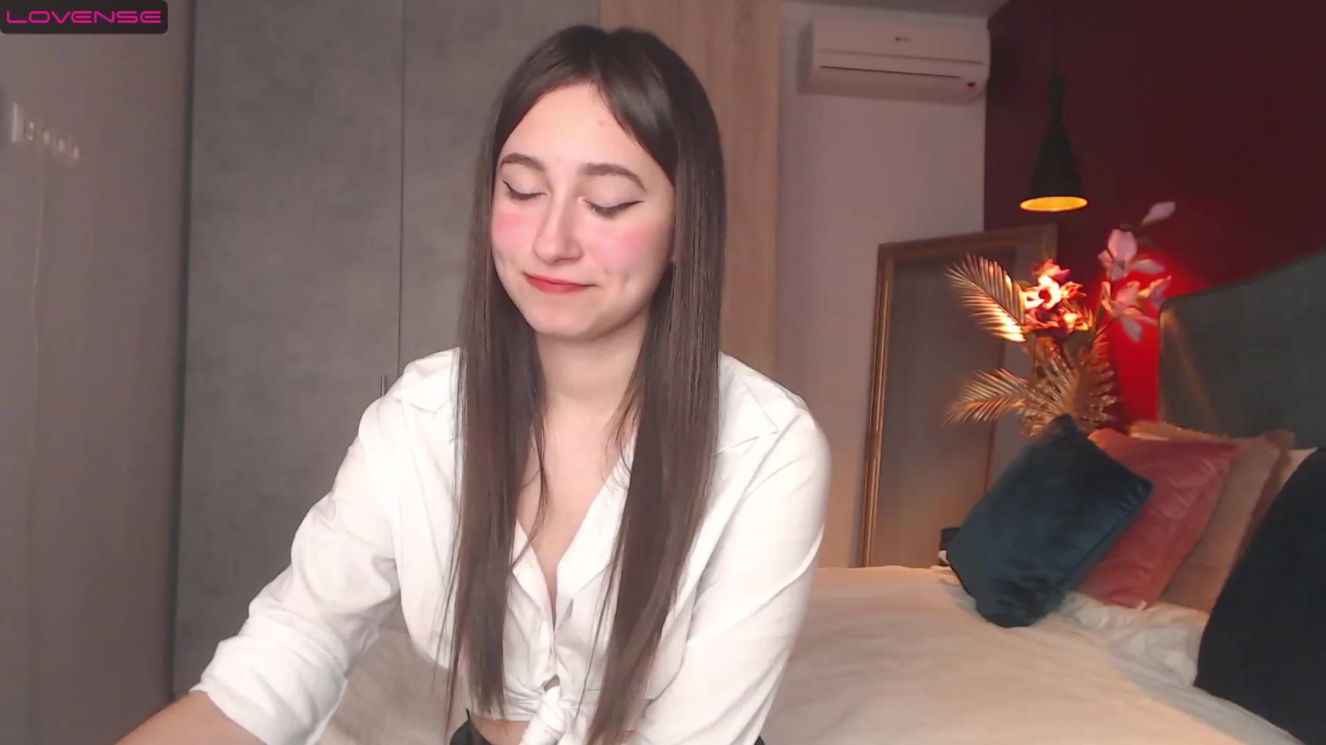 Gallery image thumbnail from SofiGrace's myfreecams stream on, 11/19/2022, 20:56 image 7 of 20