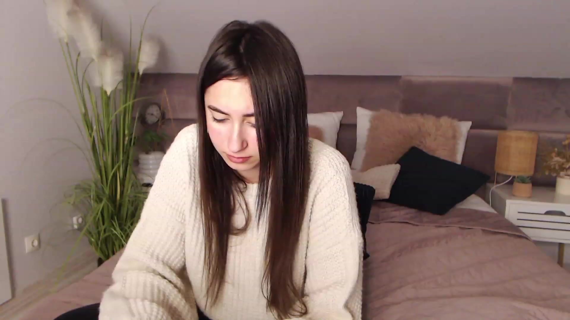 Gallery image thumbnail from SofiGrace's myfreecams stream on, 11/24/2022, 24:52 image 7 of 20