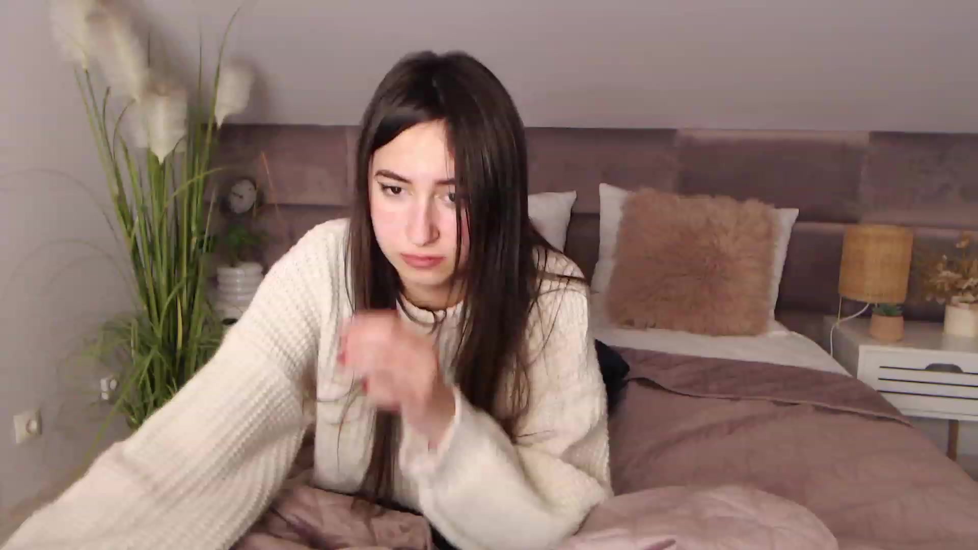Gallery image thumbnail from SofiGrace's myfreecams stream on, 11/24/2022, 01:19 image 15 of 20