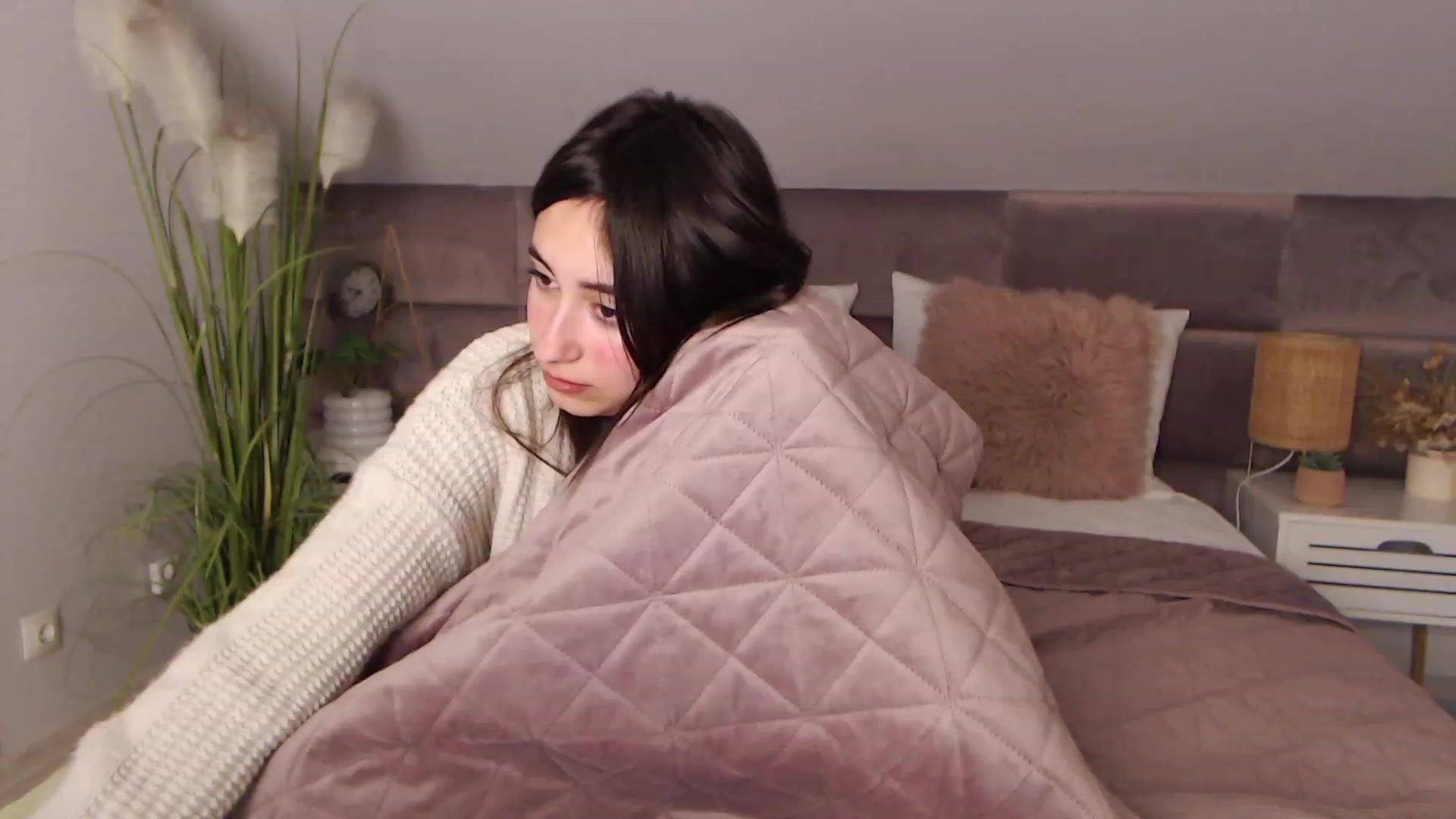 Gallery image thumbnail from SofiGrace's myfreecams stream on, 11/24/2022, 01:19 image 3 of 20