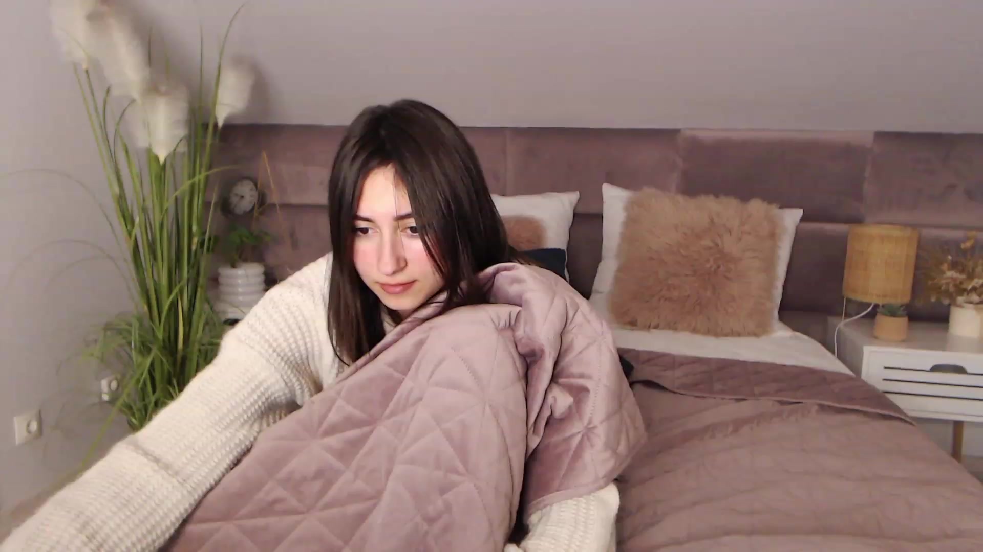 Gallery image thumbnail from SofiGrace's myfreecams stream on, 11/24/2022, 01:19 image 1 of 20