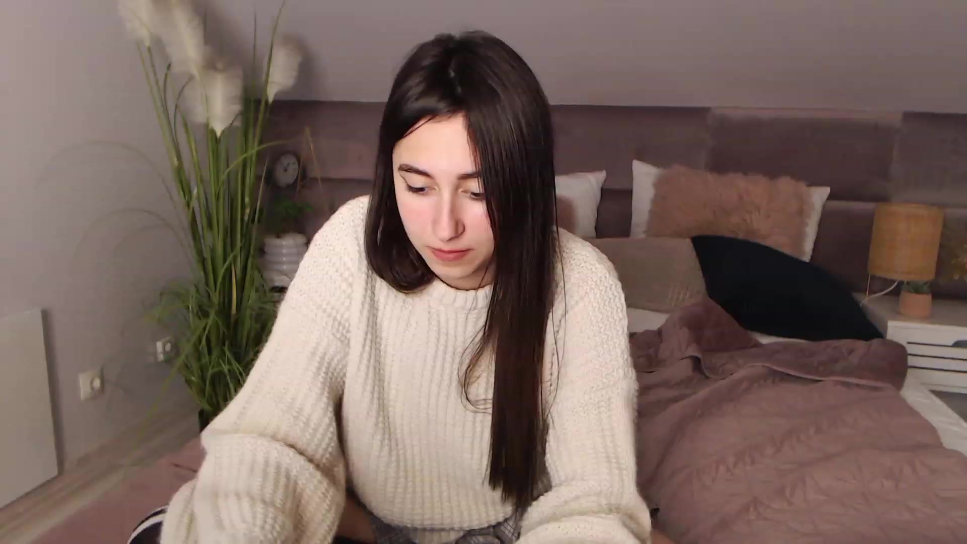 Gallery image thumbnail from SofiGrace's myfreecams stream on, 11/24/2022, 04:57 image 17 of 20