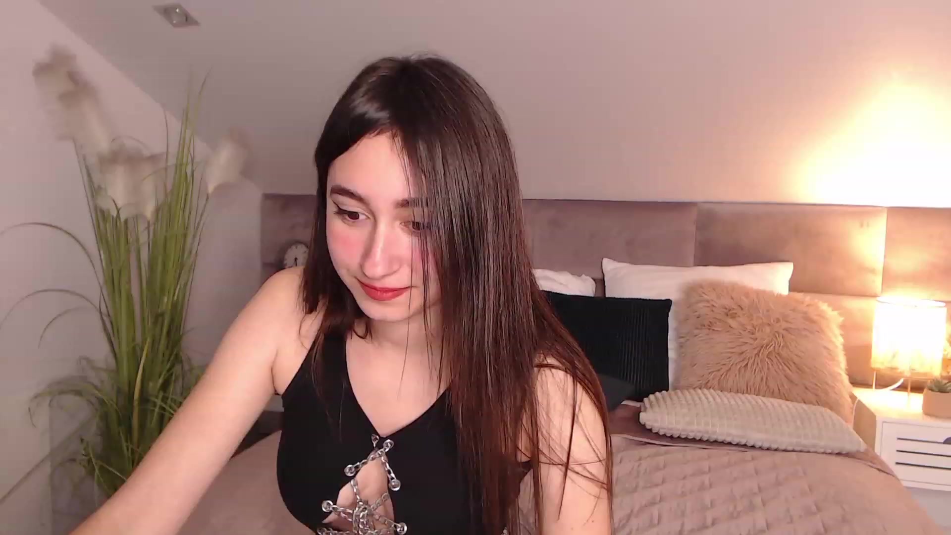 Gallery image thumbnail from SofiGrace's myfreecams stream on, 11/24/2022, 22:56 image 7 of 20