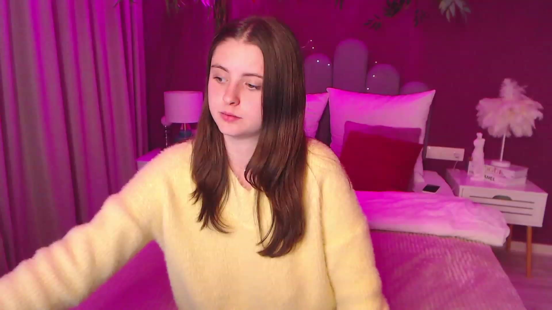 Gallery image thumbnail from SofiGrace's myfreecams stream on, 11/25/2022, 17:38 image 11 of 20