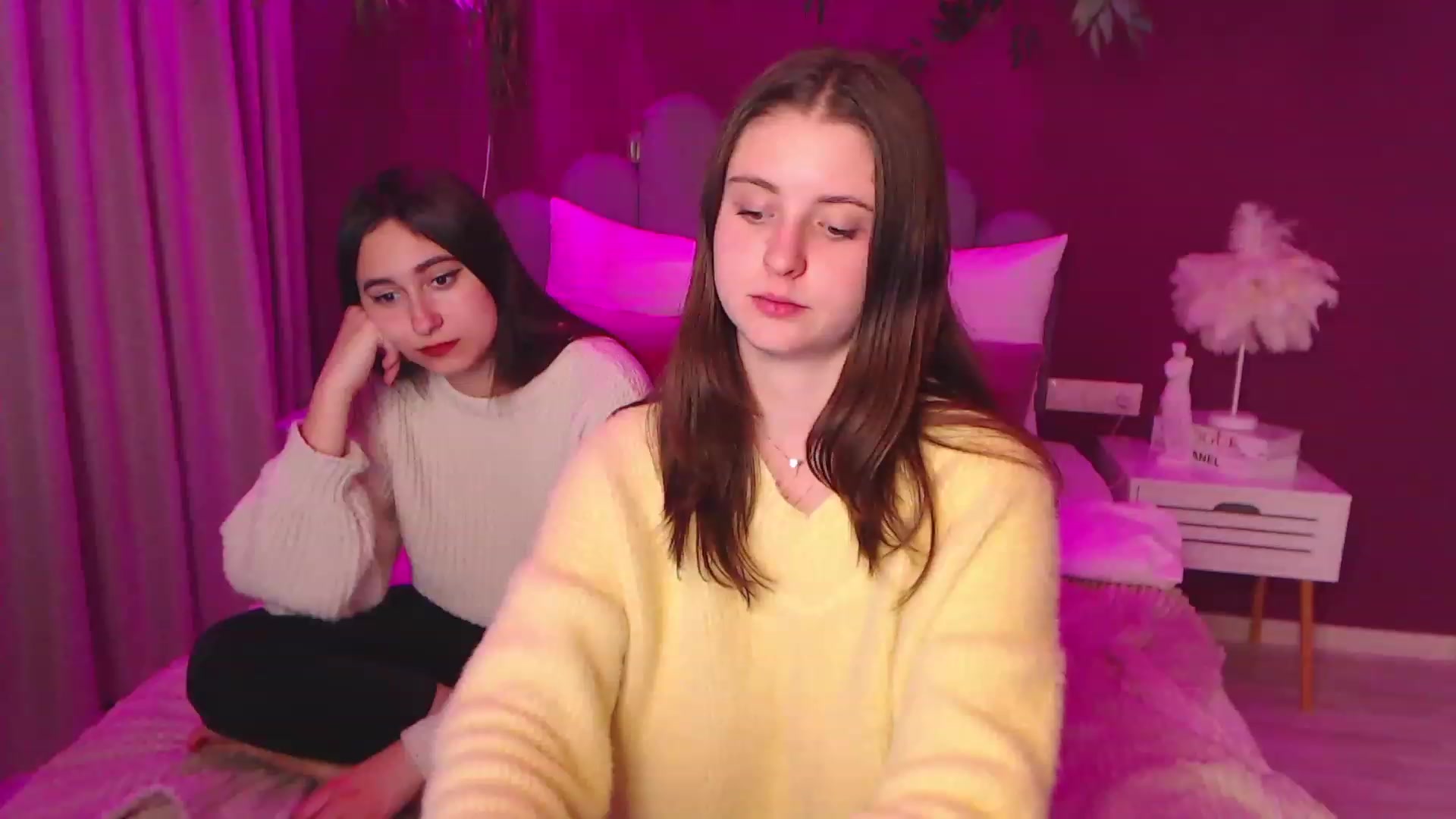 Gallery image thumbnail from SofiGrace's myfreecams stream on, 11/25/2022, 18:42 image 17 of 20