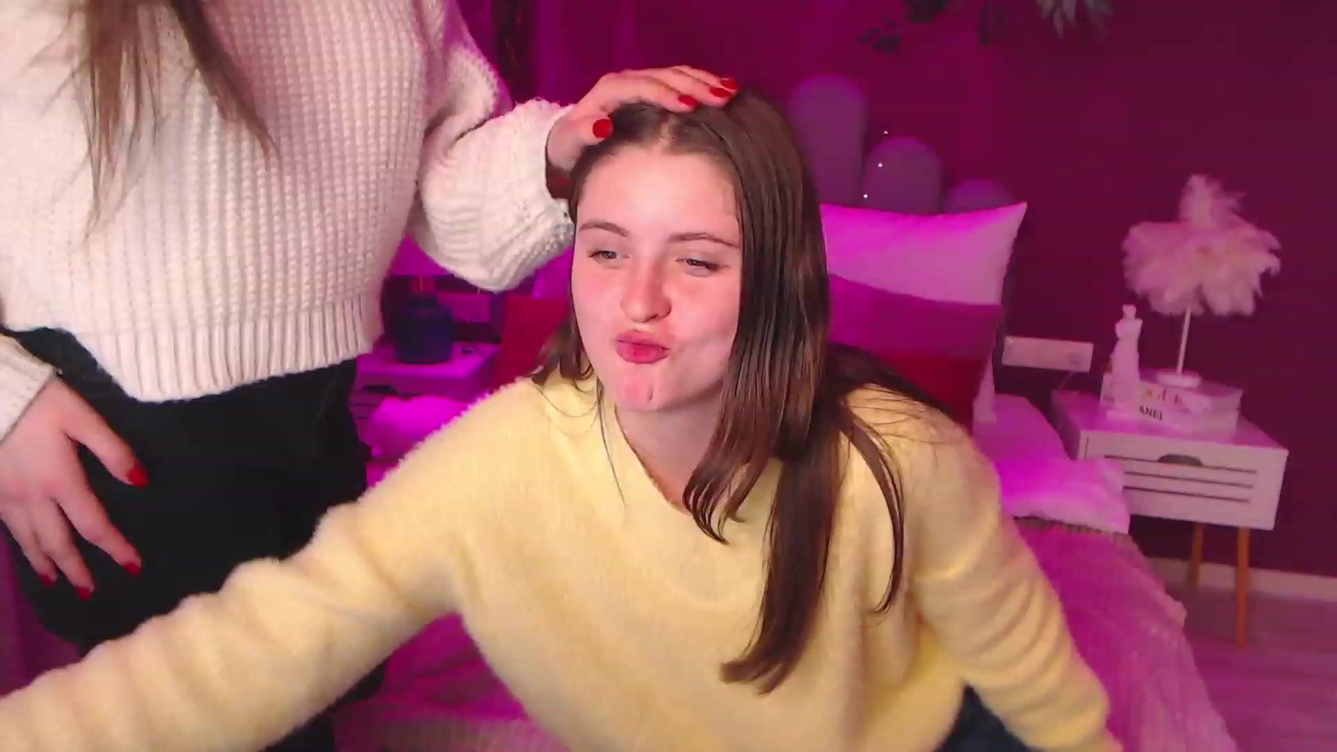 Gallery image thumbnail from SofiGrace's myfreecams stream on, 11/25/2022, 18:42 image 5 of 20