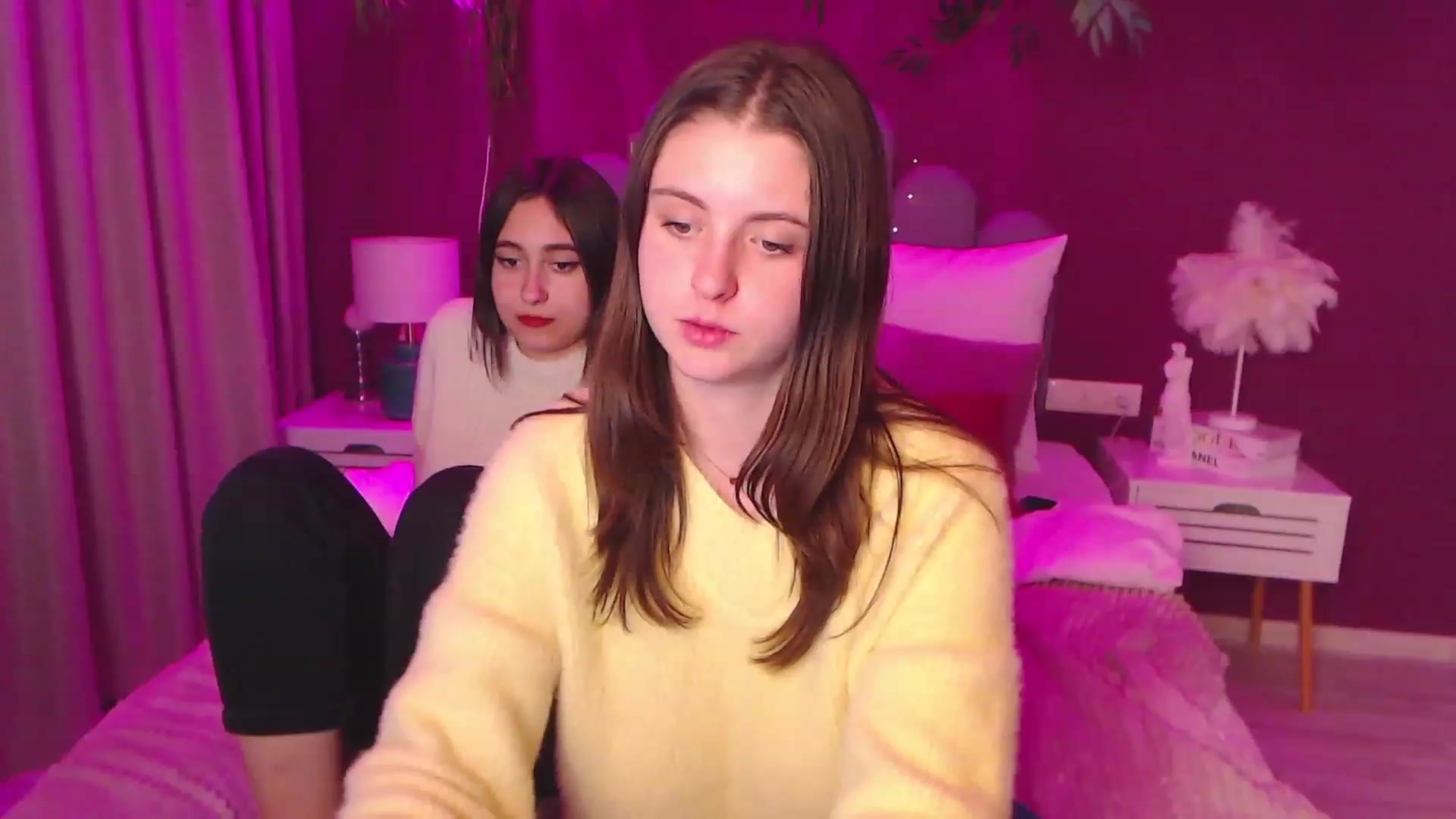 Gallery image thumbnail from SofiGrace's myfreecams stream on, 11/25/2022, 18:42 image 18 of 20