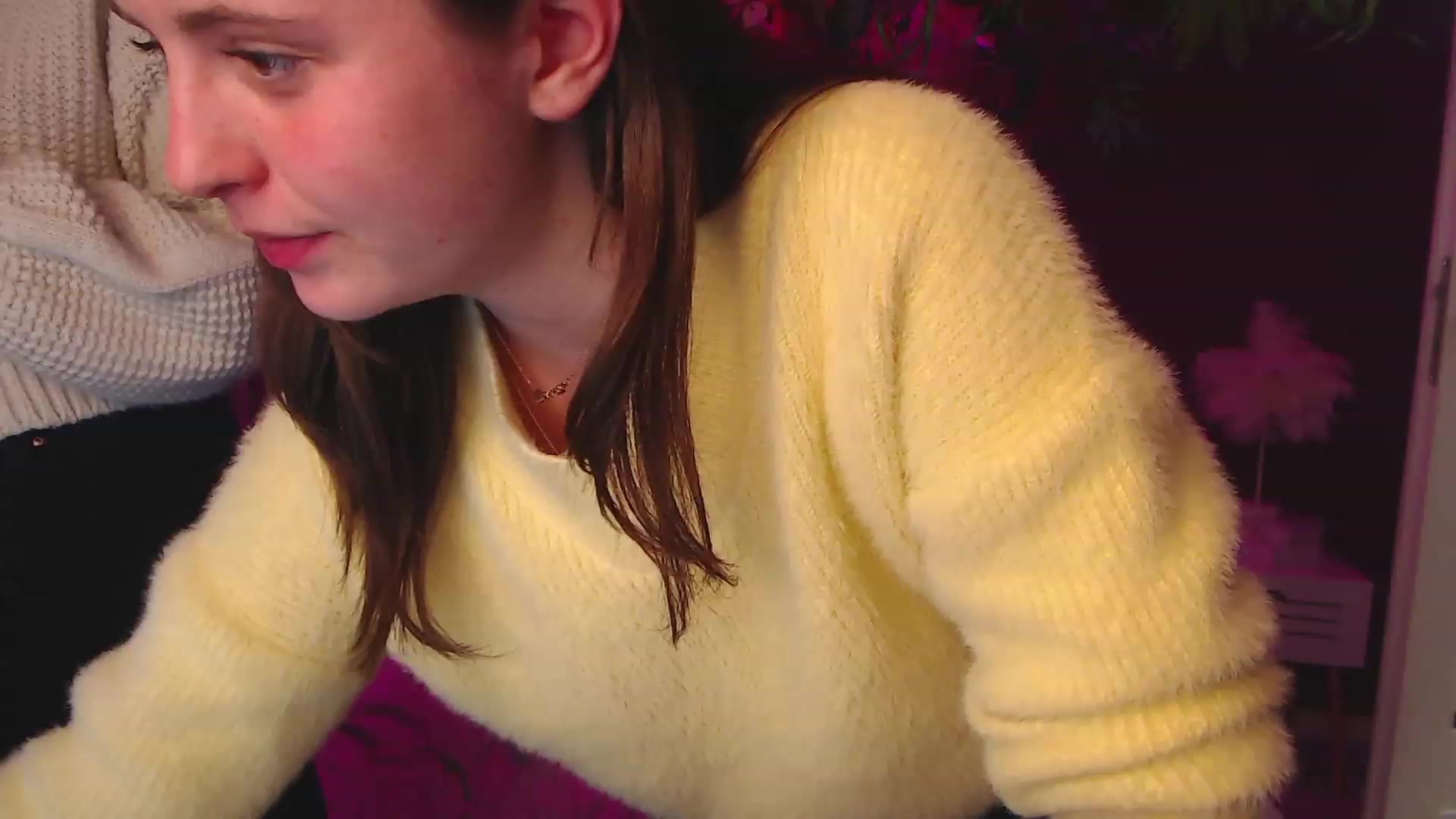 Gallery image thumbnail from SofiGrace's myfreecams stream on, 11/25/2022, 19:24 image 8 of 20