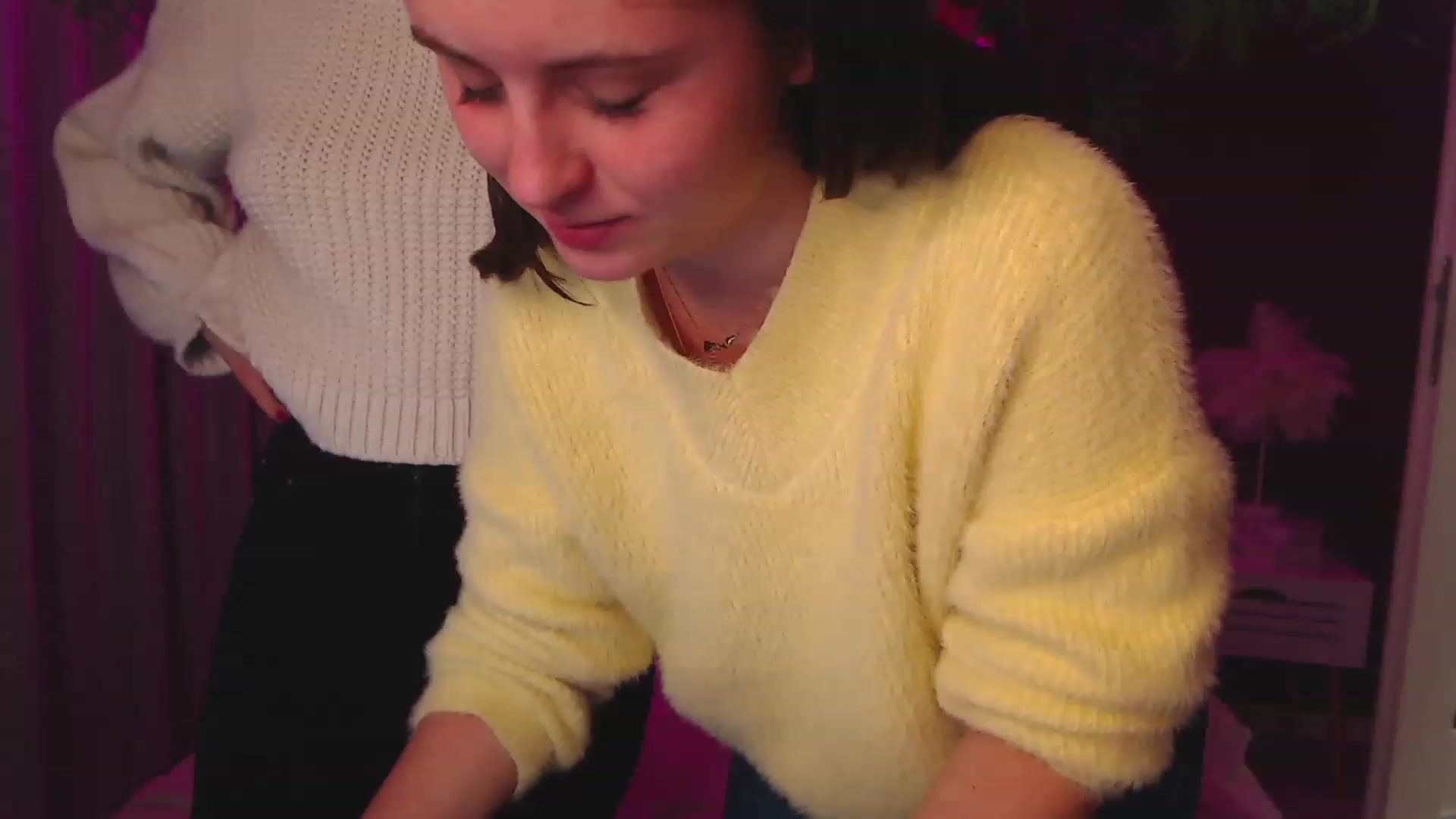 Gallery image thumbnail from SofiGrace's myfreecams stream on, 11/25/2022, 19:24 image 5 of 20