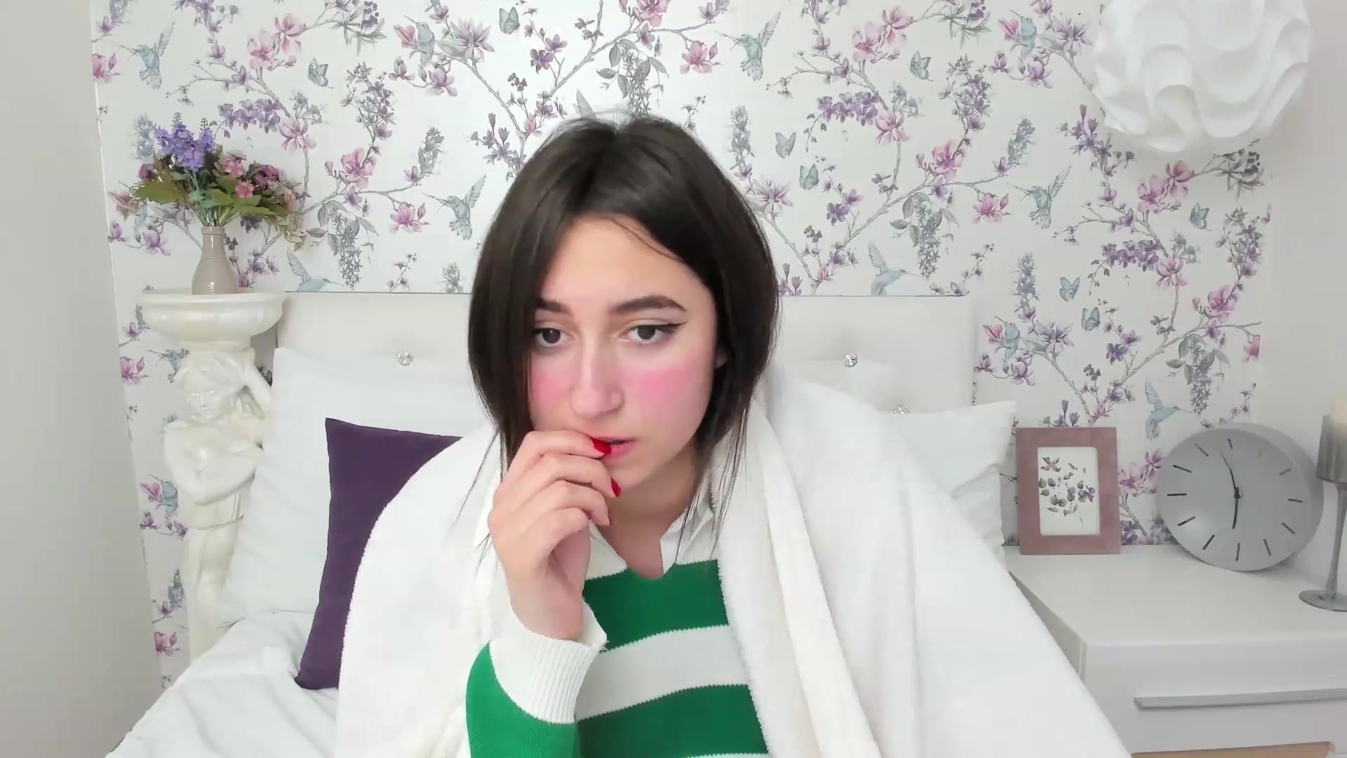 Gallery image thumbnail from SofiGrace's myfreecams stream on, 12/01/2022, 01:26 image 17 of 20