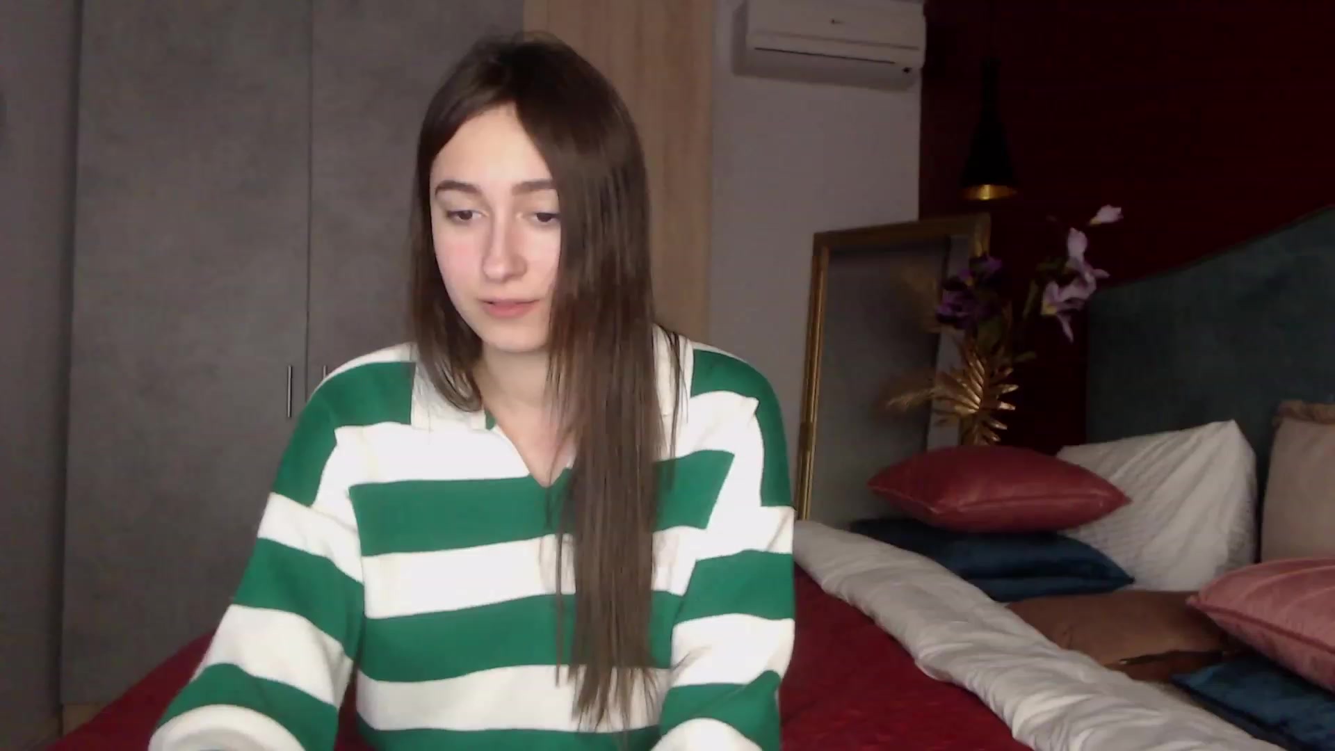 Gallery image thumbnail from SofiGrace's myfreecams stream on, 12/01/2022, 21:46 image 2 of 20