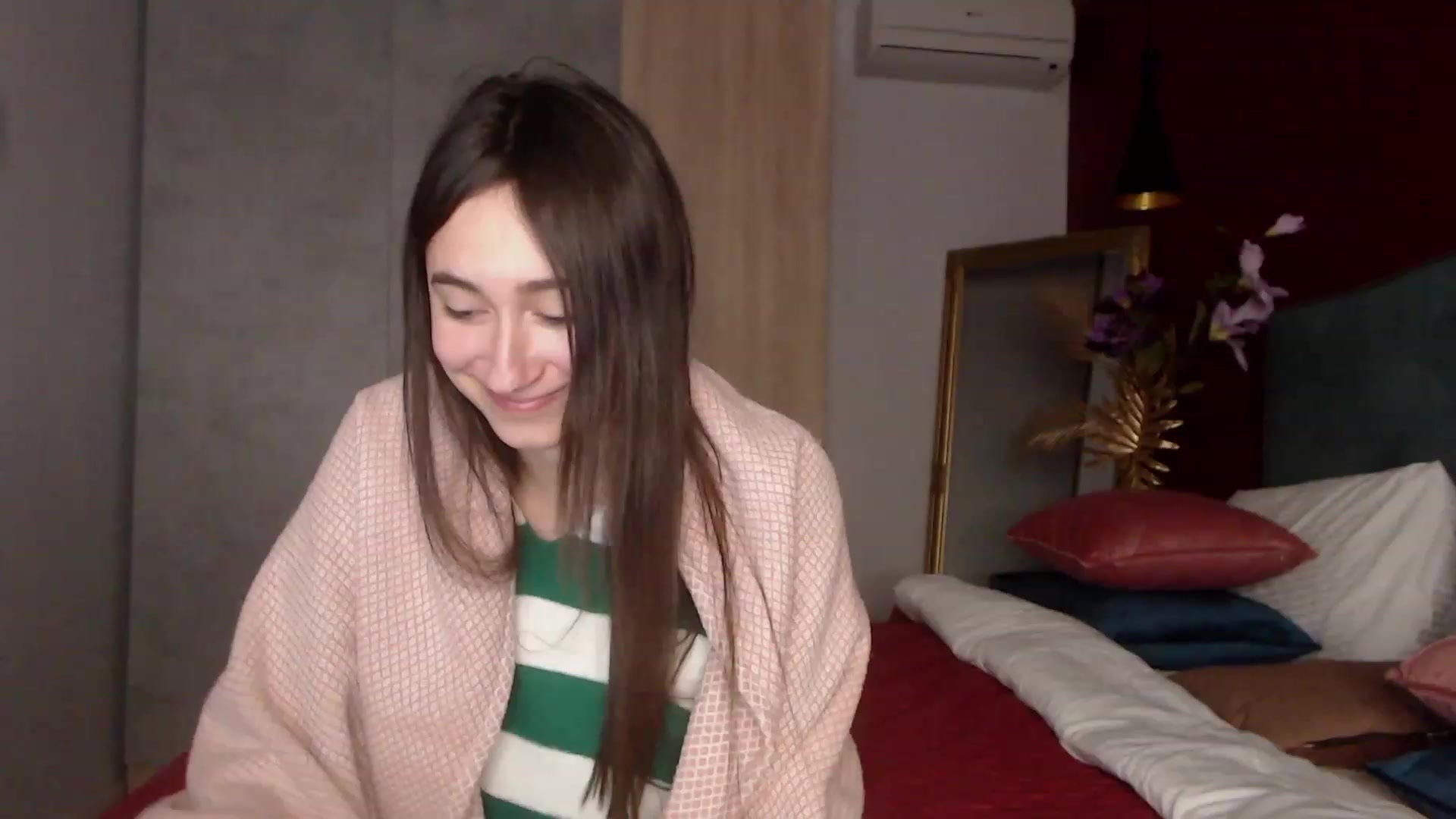 Gallery image thumbnail from SofiGrace's myfreecams stream on, 12/01/2022, 21:46 image 8 of 20