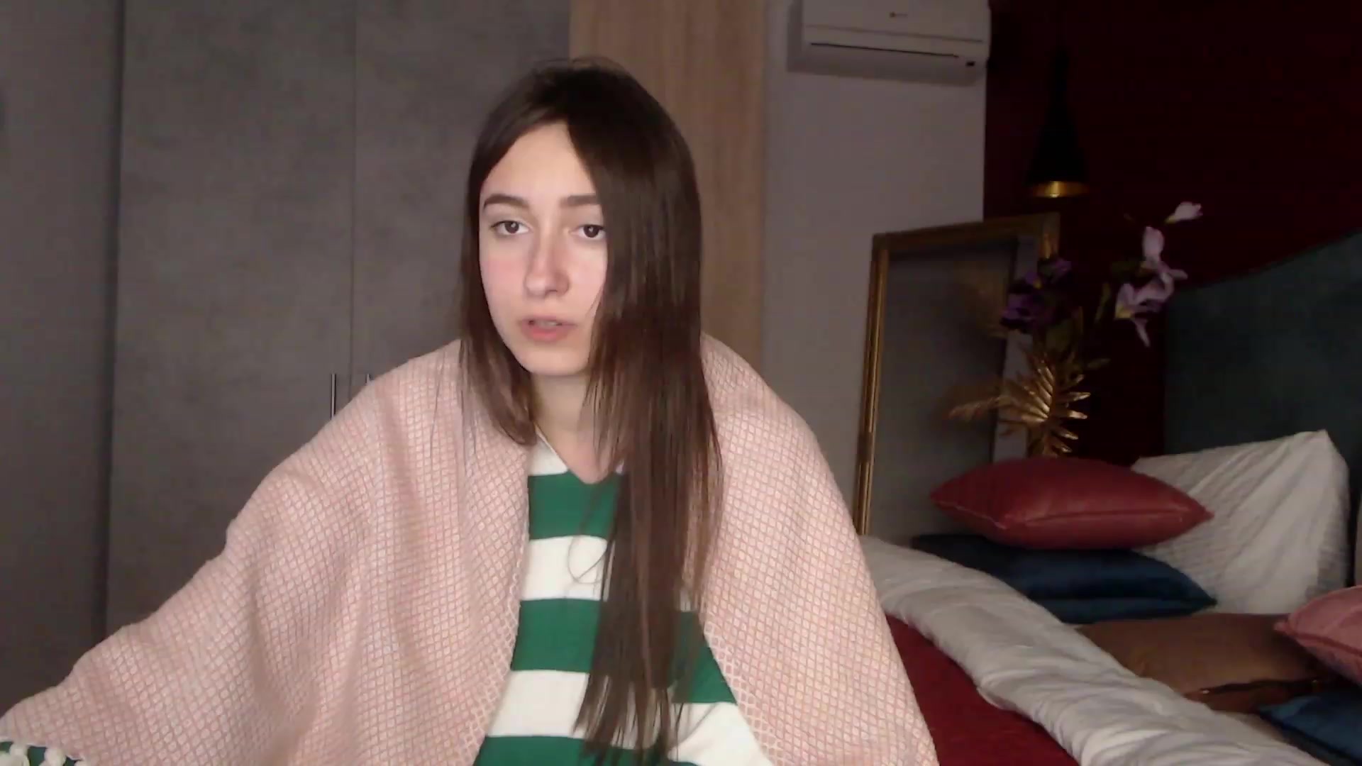 Gallery image thumbnail from SofiGrace's myfreecams stream on, 12/01/2022, 21:46 image 4 of 20