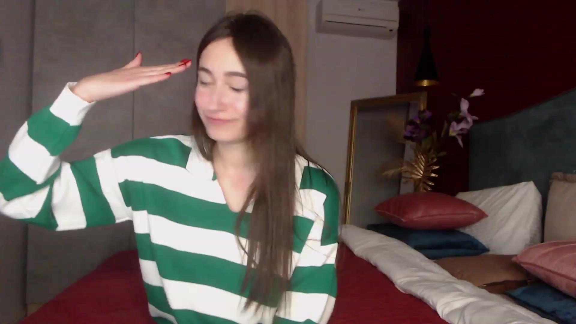Gallery image thumbnail from SofiGrace's myfreecams stream on, 12/01/2022, 21:46 image 1 of 20